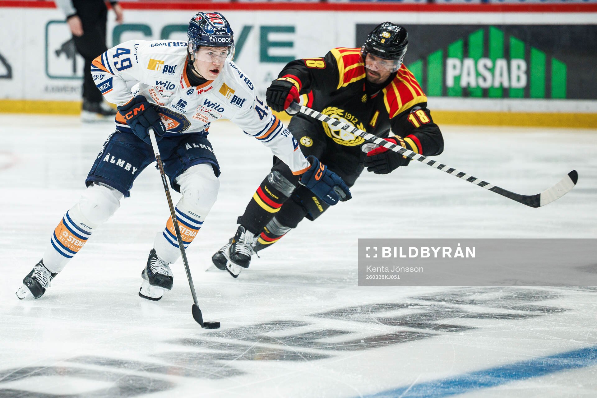 Växjös Leo Sahlin Wallenius och Brynäs Anton Rödin