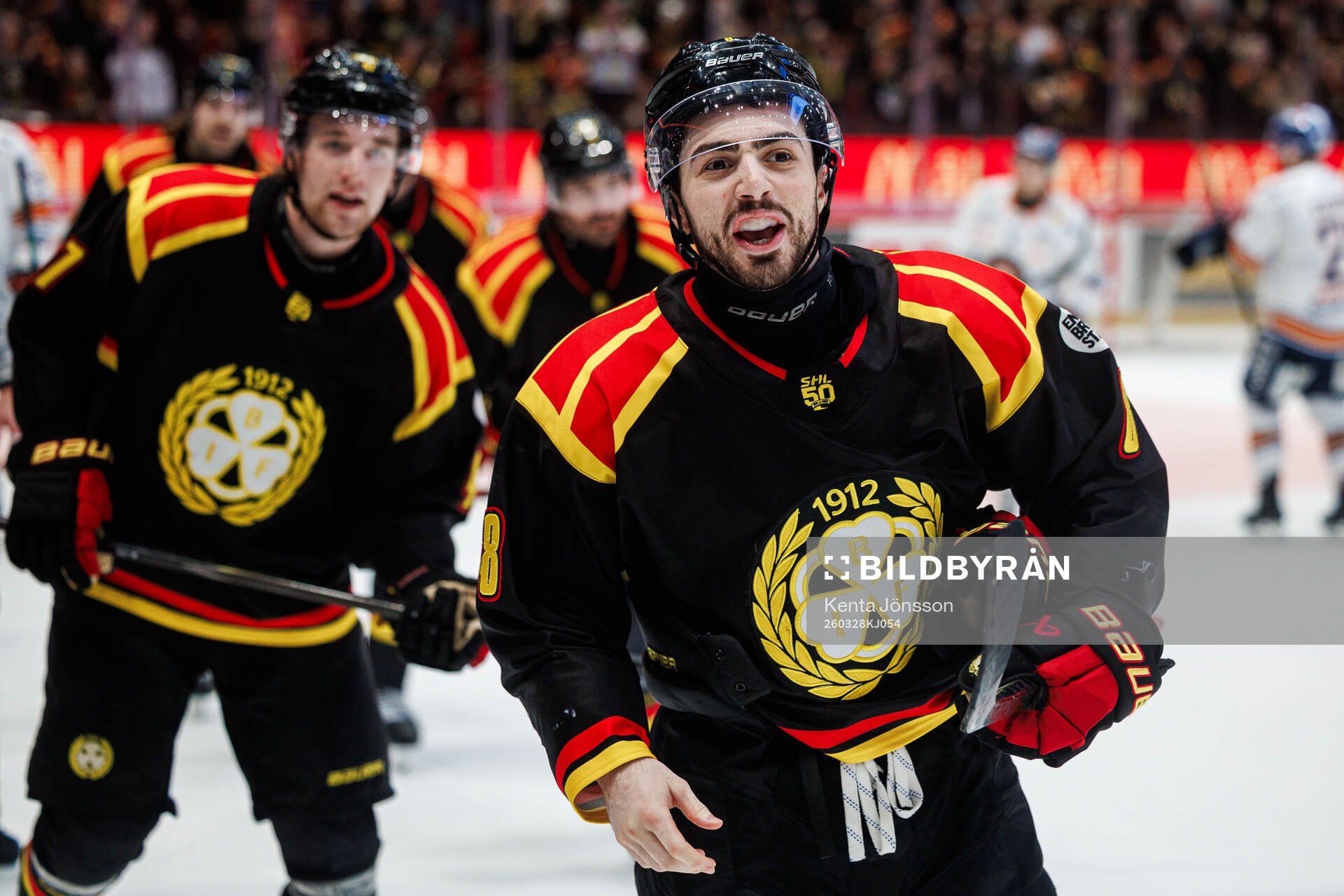 Brynäs Bobby Trivigno jublar