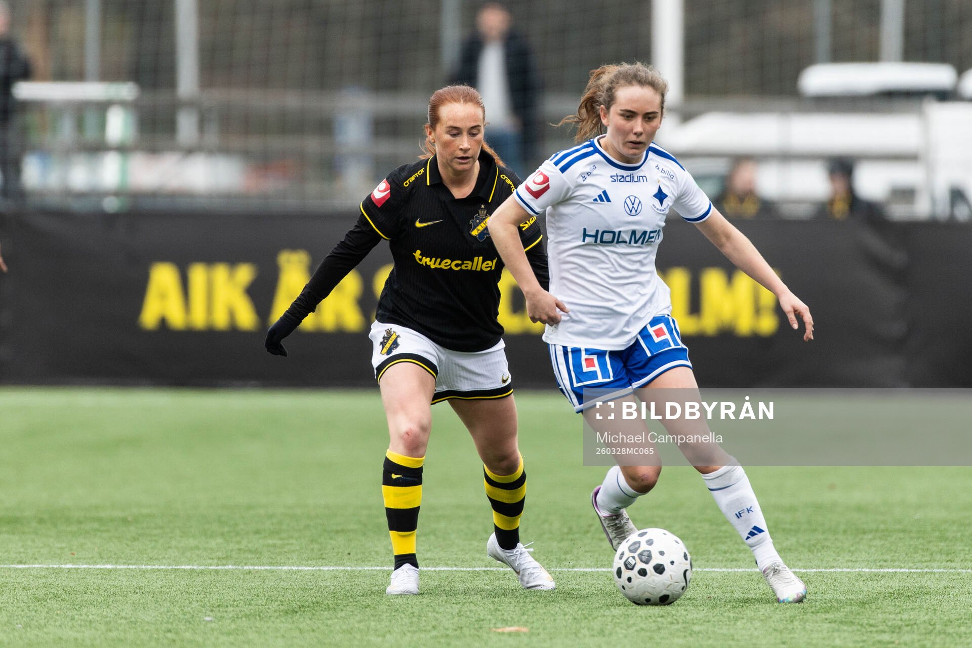 AIKs Ella Reidy och IFK Norrköpings Matilda Kristell