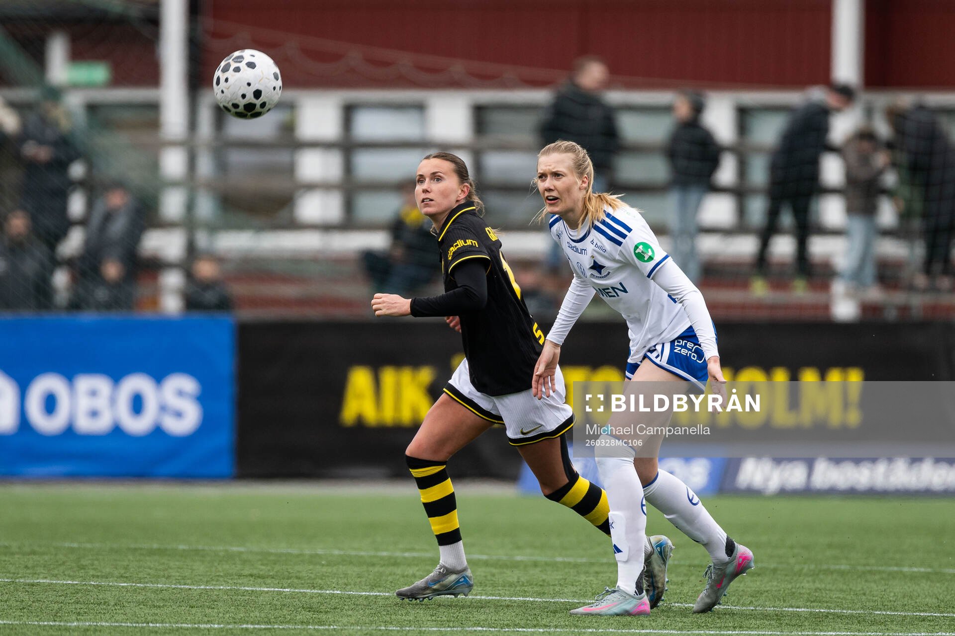 AIKs Adelisa Grabus och IFK Norrköpings Ebba Handfast