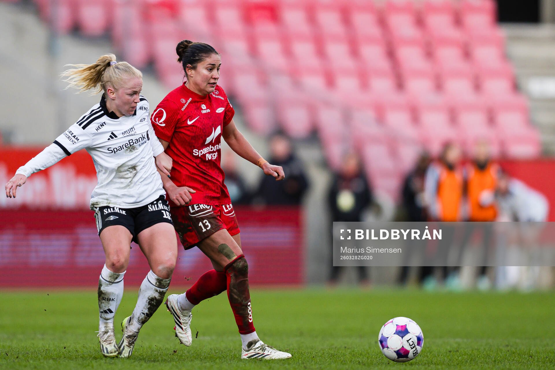 Beate Marcussen of Rosenborg and Brenna Marie Lovera of
