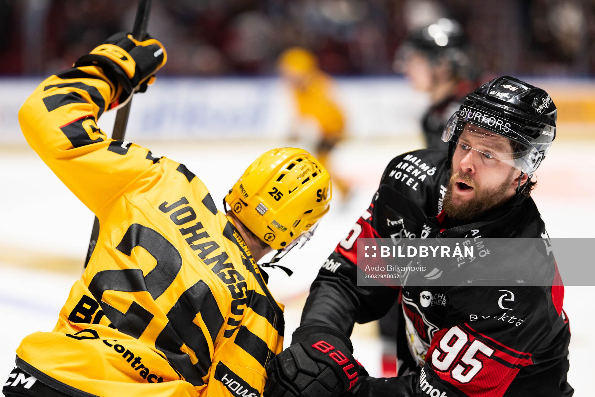 Skellefteås Pontus Johansson och Malmö Redhawks Carl