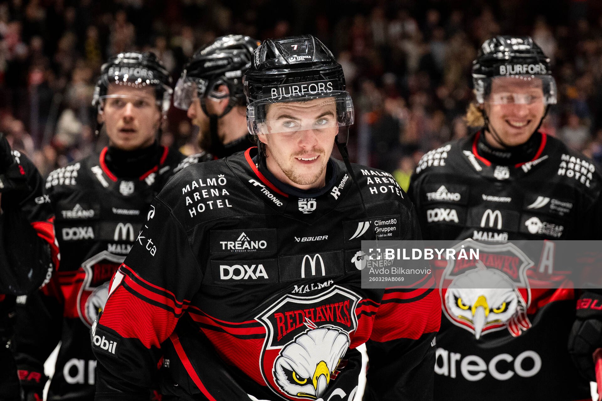 Malmö Redhawks Topi Niemelä jublar