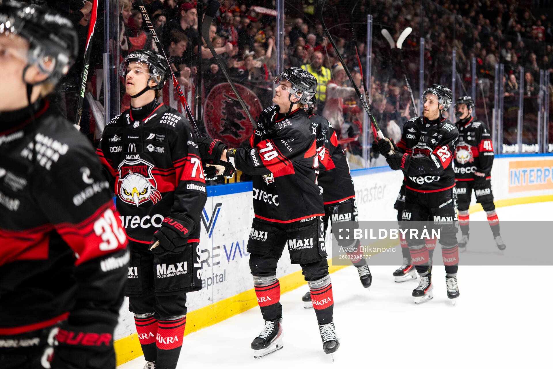 Malmö Redhawks spelare jublar