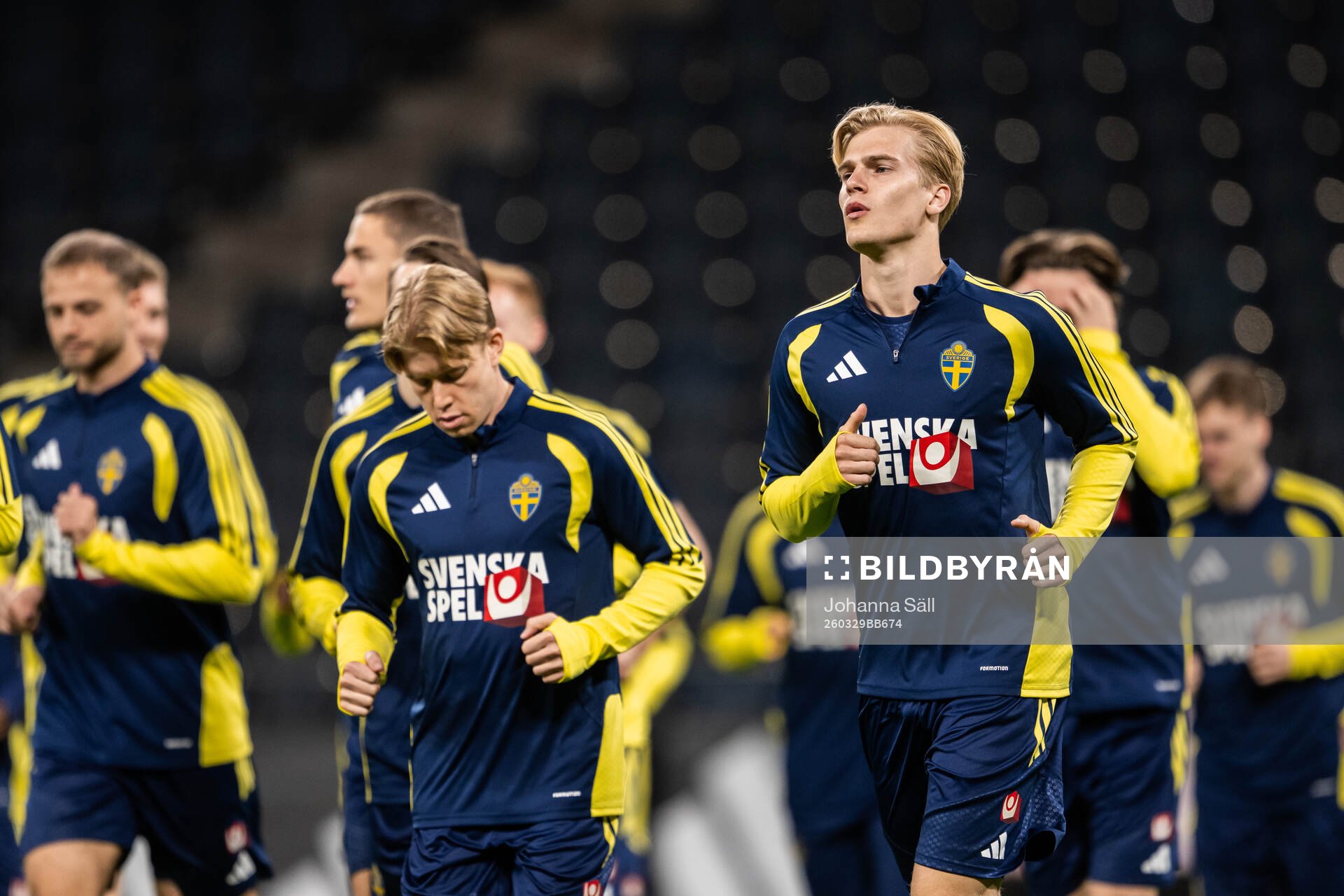 Daniel Svensson and Viktor Gyökeres of the Swedish