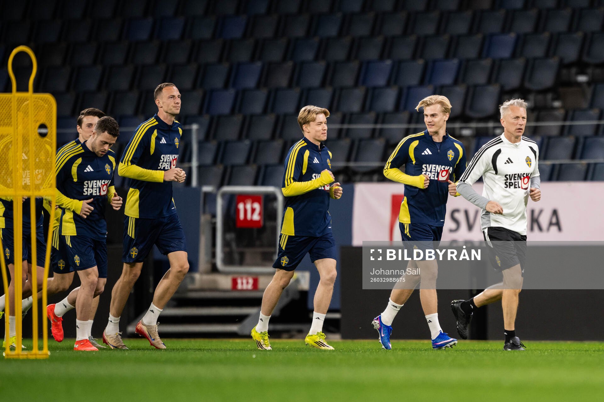 Daniel Svensson and Lucas Bergvall of the Swedish national