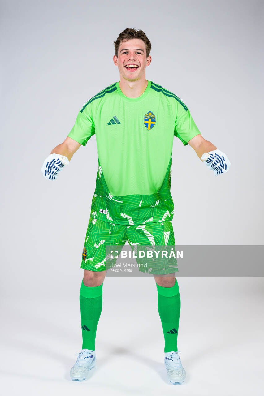 Goalkeeper Melker Ellborg of the Swedish national football