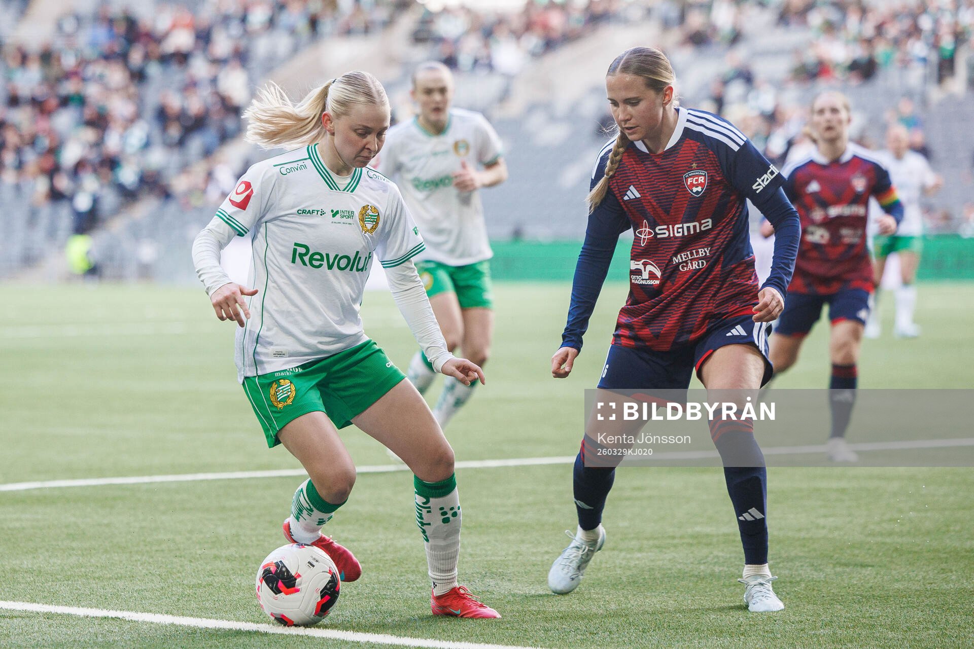 Hammarbys Emilie Joramo och Rosengårds Ria Noora Minerva