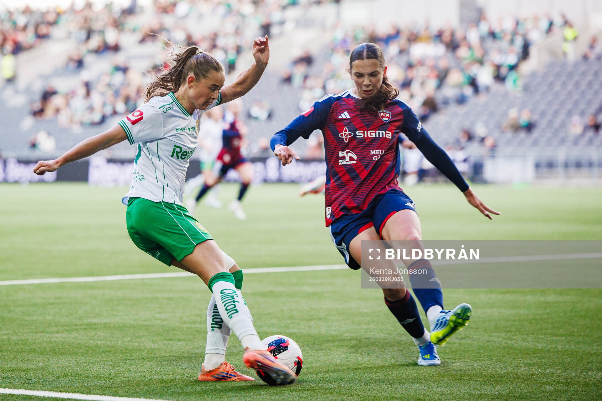 Hammarbys Svea Rehnberg och Rosengårds Cecily Wellesley