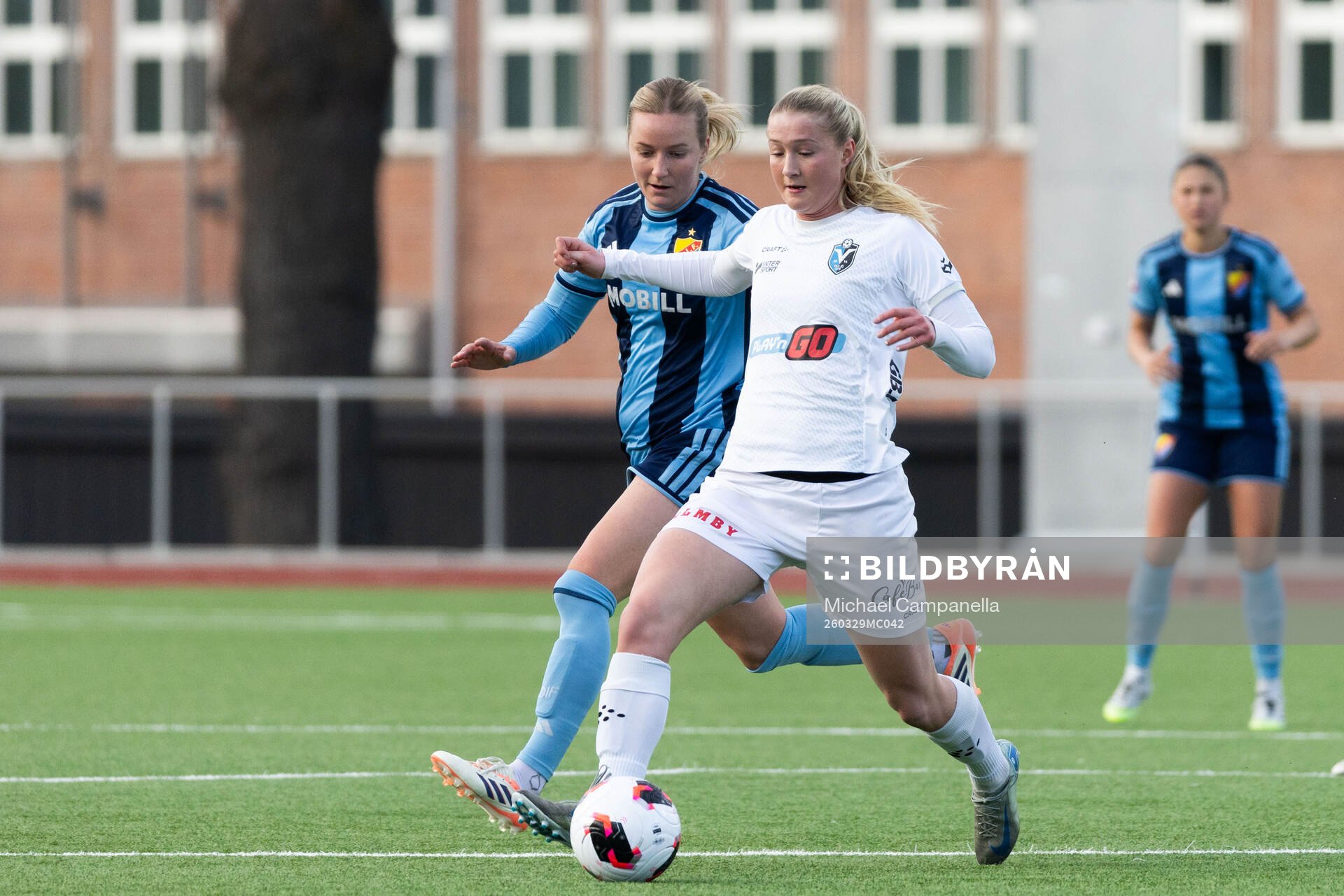 Djurgårdens Alexandra Jonasson och Växjö DFFs Alexandra
