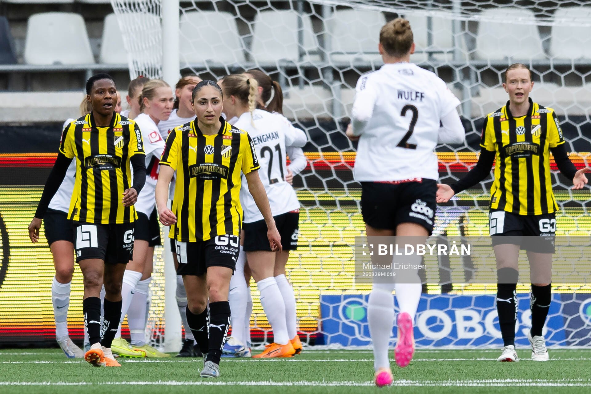 Häckens Halimatu Ibrahim Ayinde och Nesrin Akgun deppar