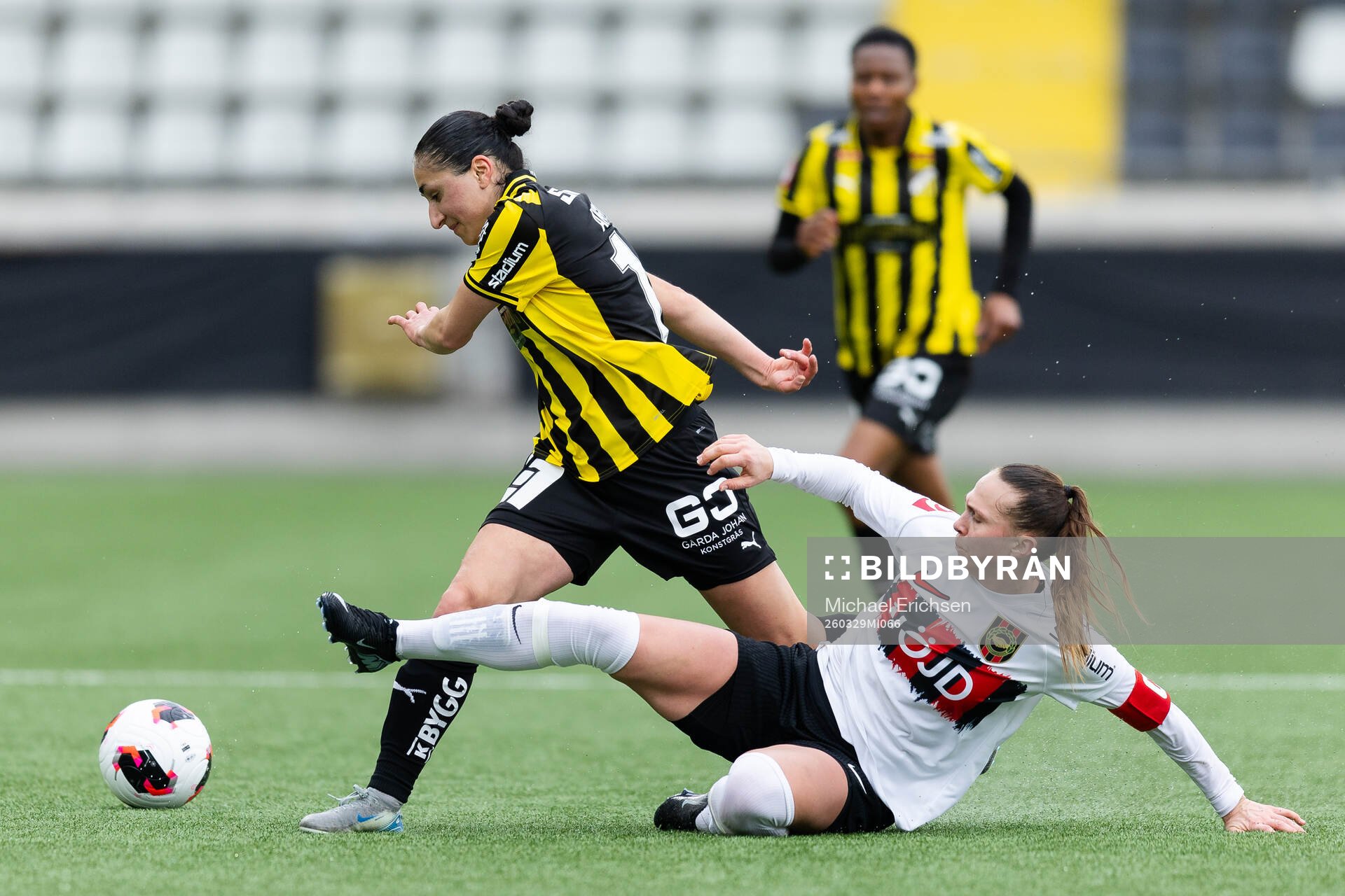 Häckens Nesrin Akgun och Brommapojkarnas Frida Thörnqvist