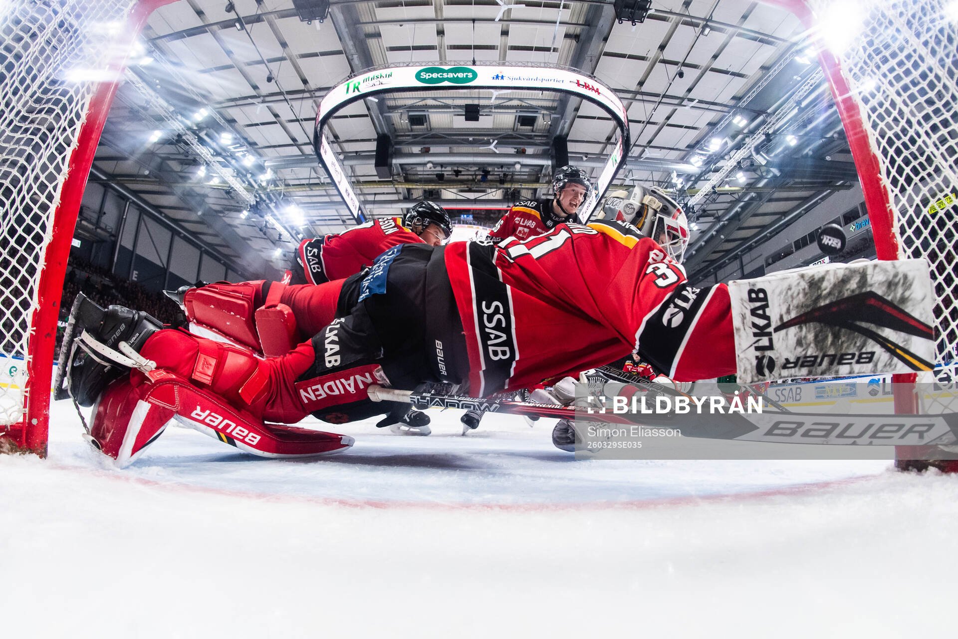 Frölundas Nicklas Lasu gör 3-1 bakom Luleås målvakt