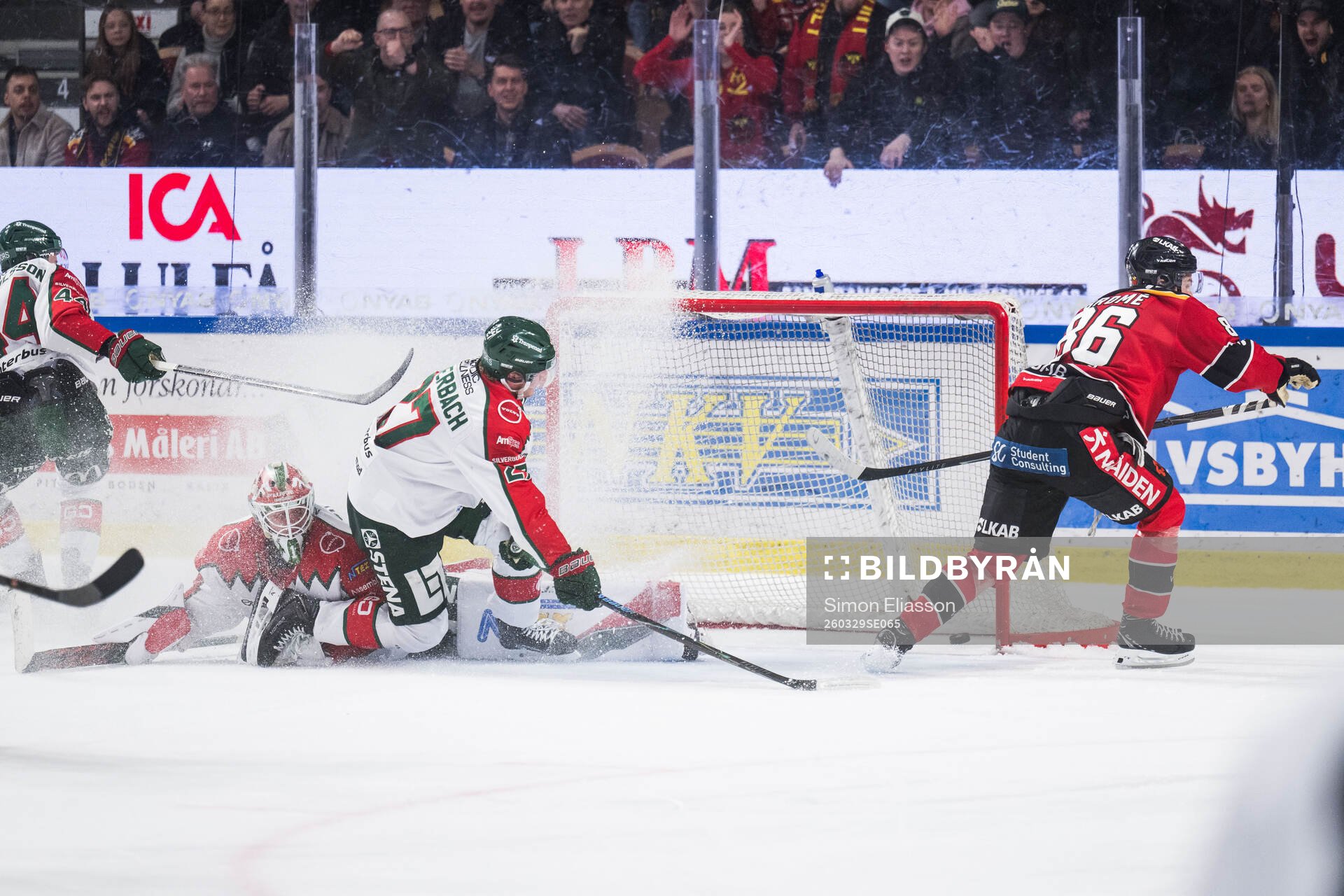 Luleås Mathias Bromé gör 4-3 bakom Frölundas målvakt