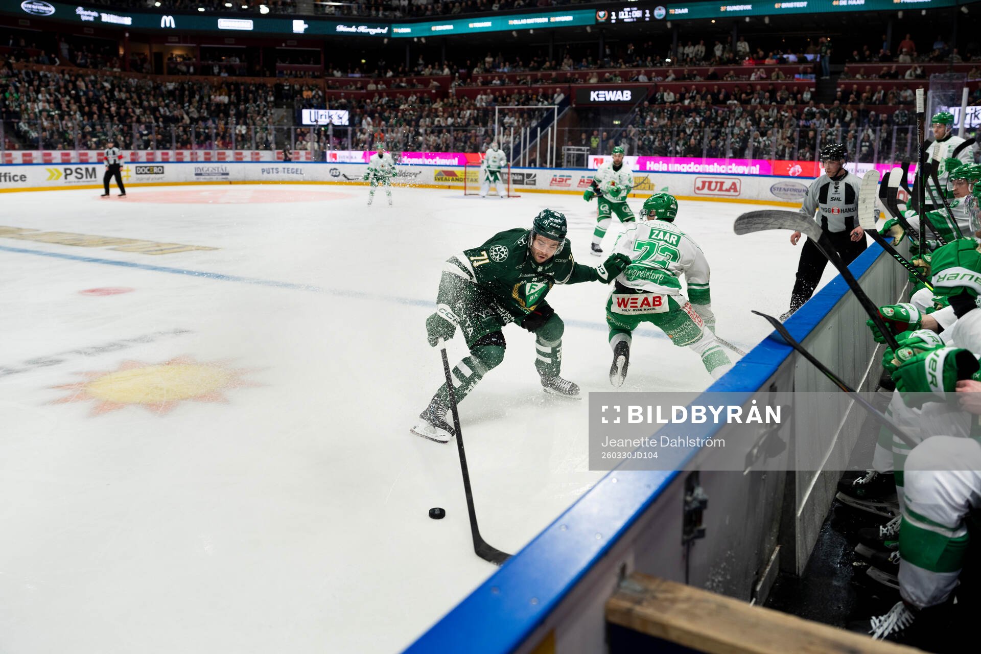 Färjestads Viktor Lodin och Rögles Daniel Zaar
