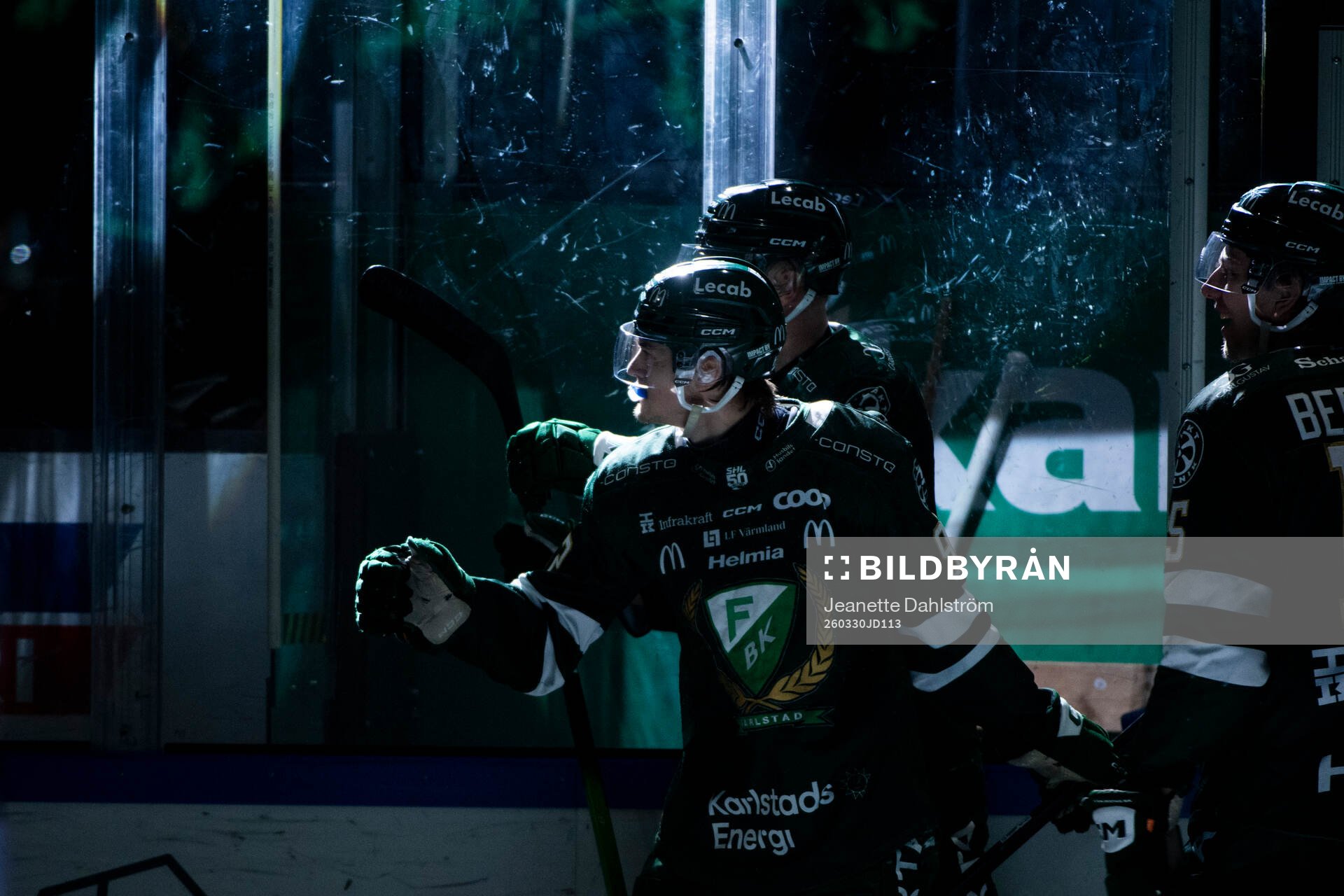 Färjestads Lucas Forsell jublar