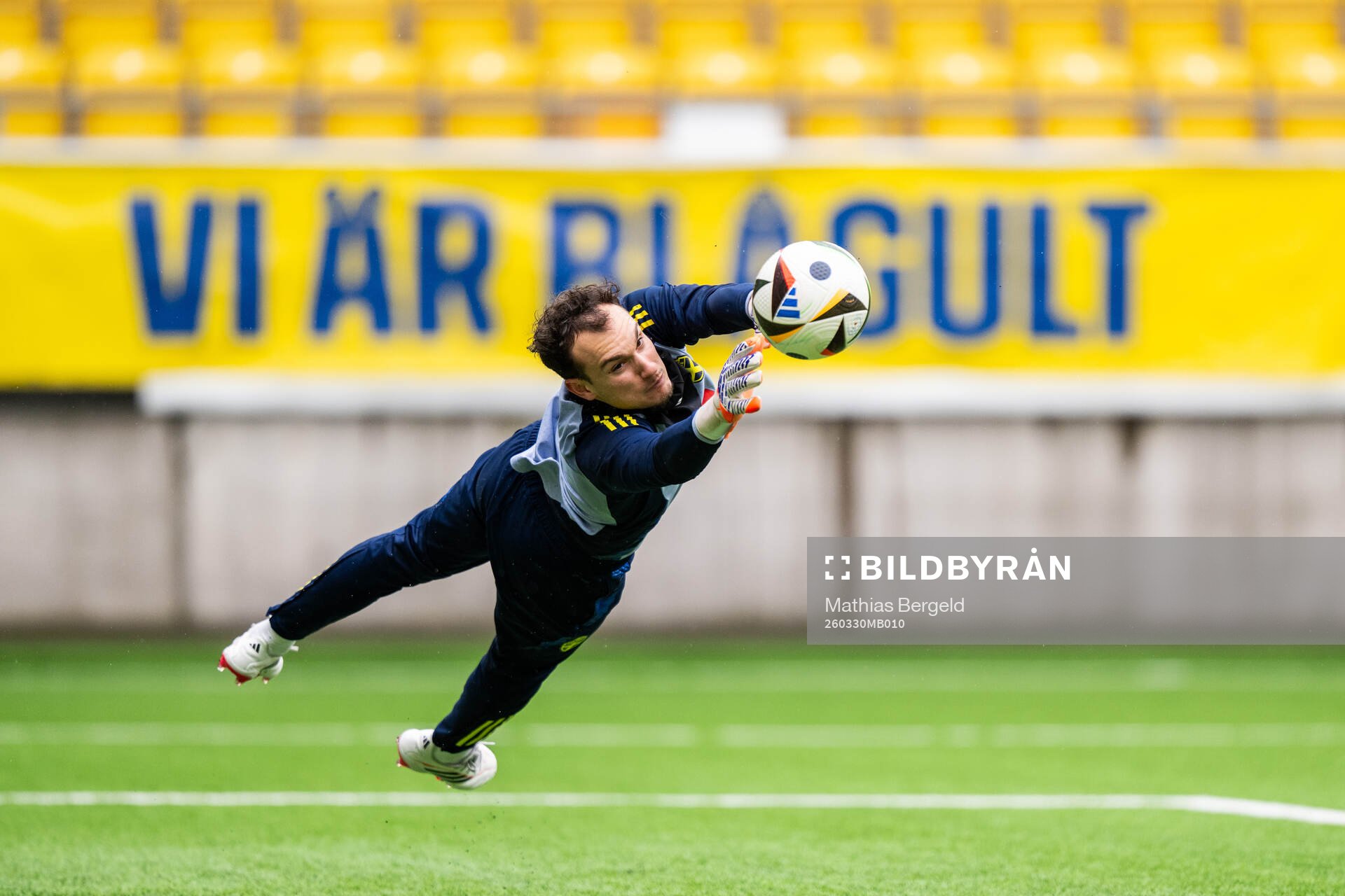 Goalkeeper Elis Bishesari of the Swedish under-21 national
