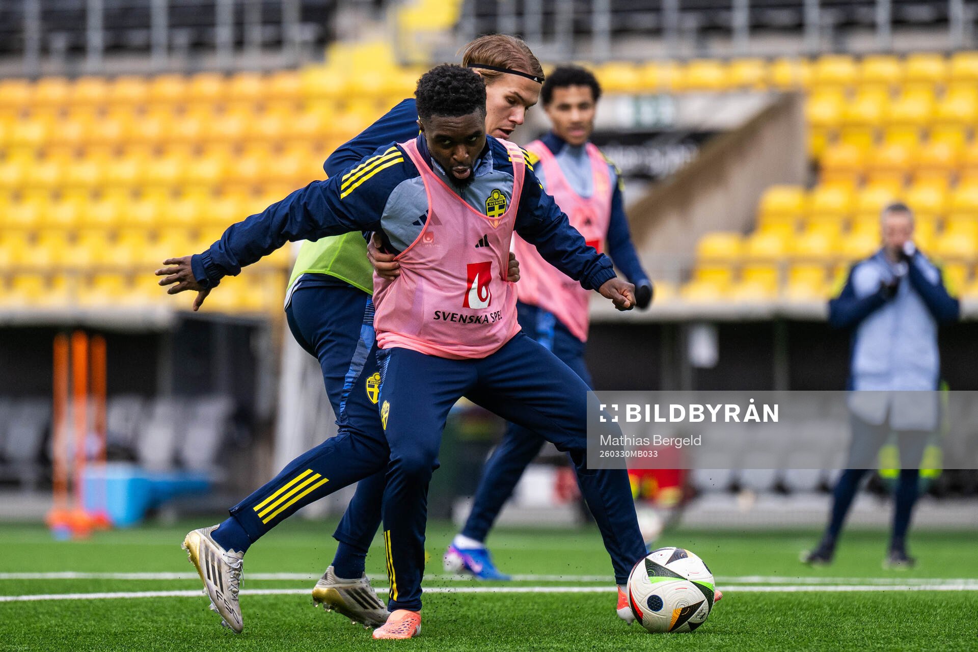 Markus Karlsson and Jardell Kanga of the Swedish under-21
