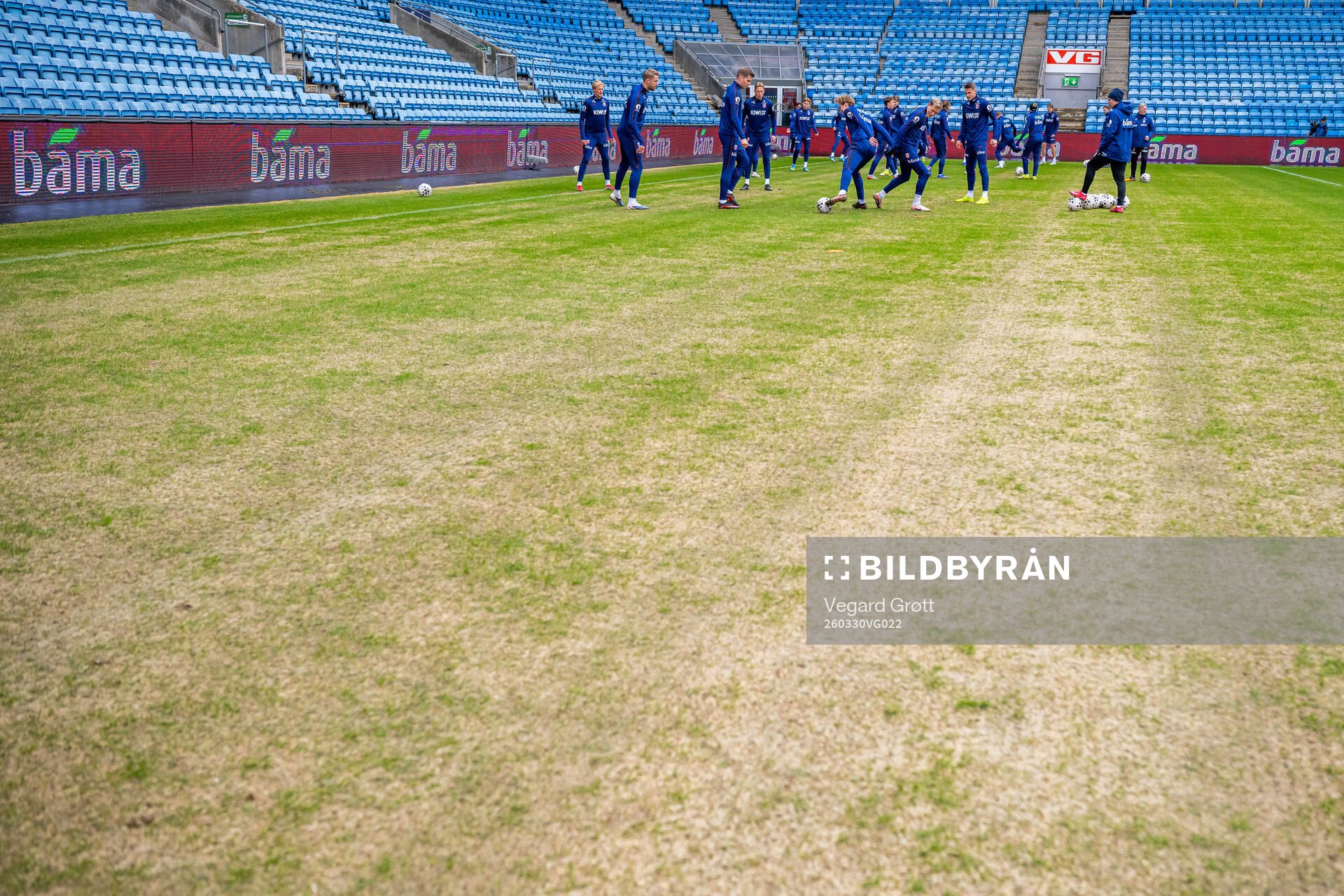 General view of the pitch at Ullevaal stadion