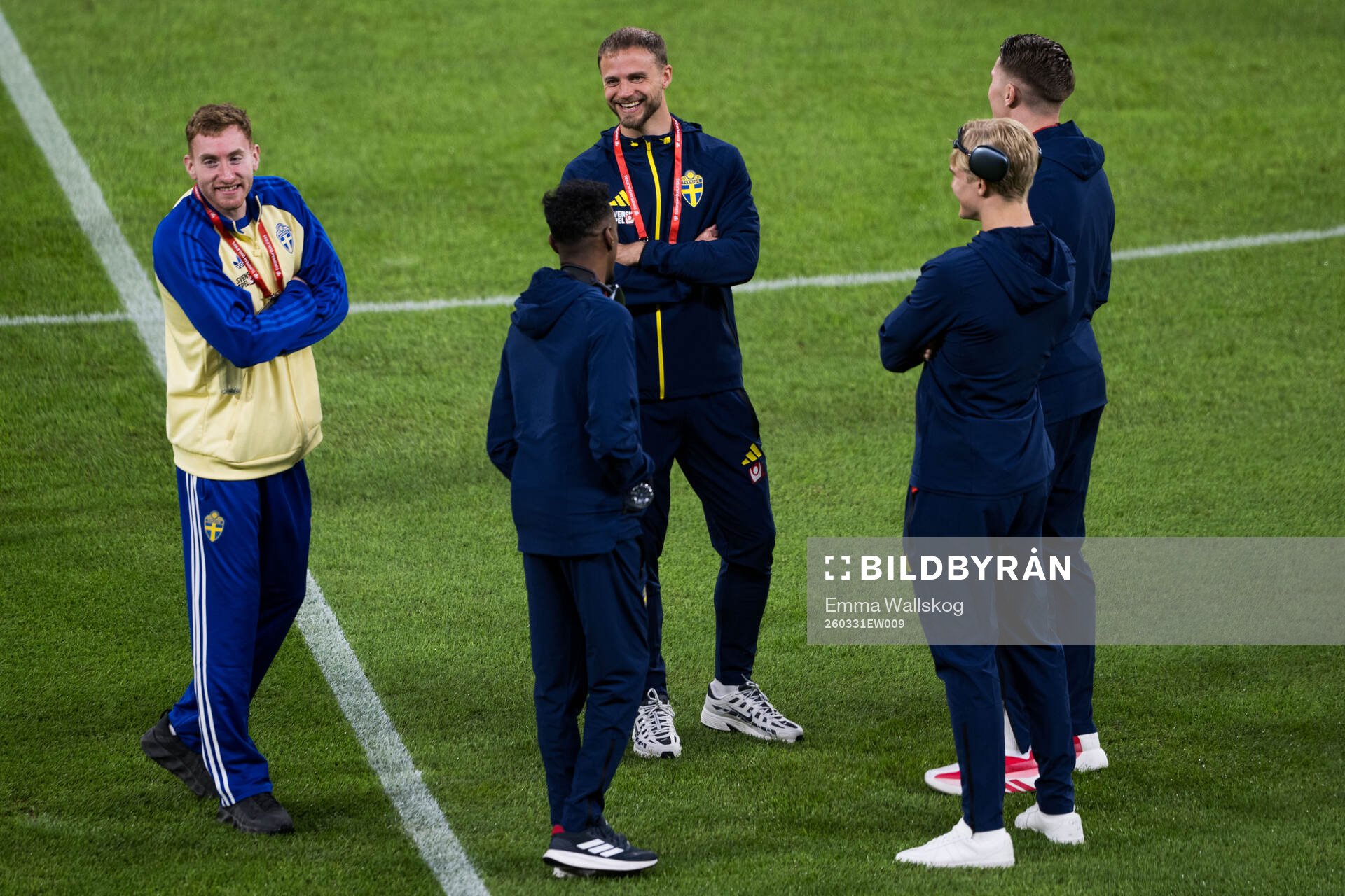 Dejan Kulusevski and Gustav Lundgren of Sweden