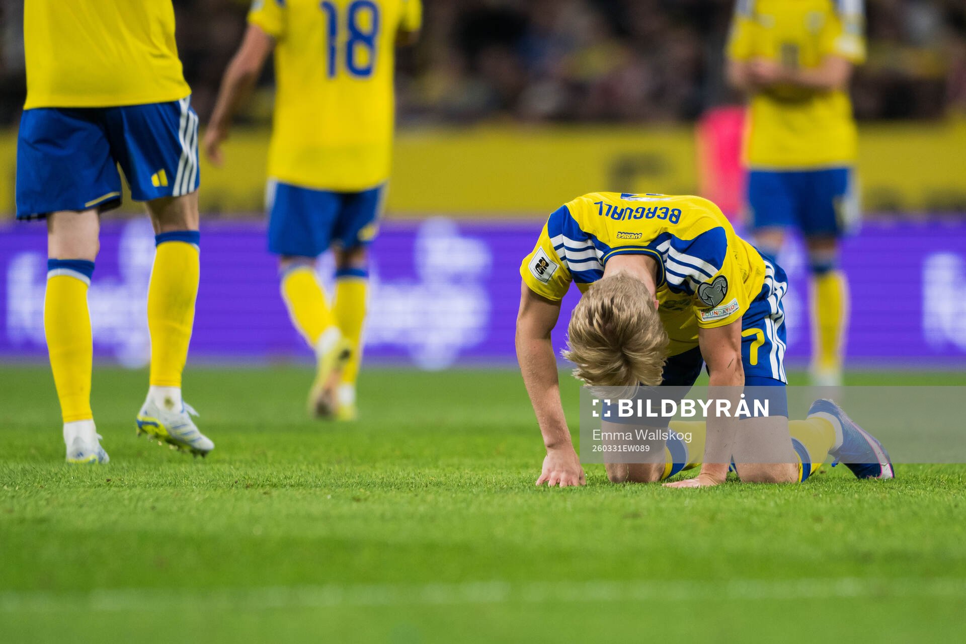 Lucas Bergvall of Sweden in pain