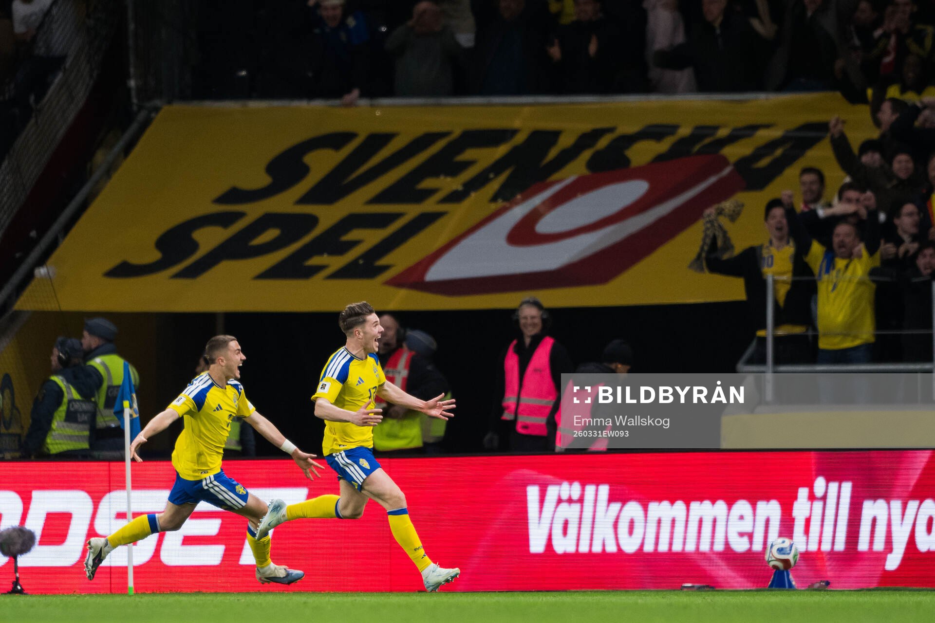 Viktor Gyökeres and Gustaf Lagerbielke of Sweden