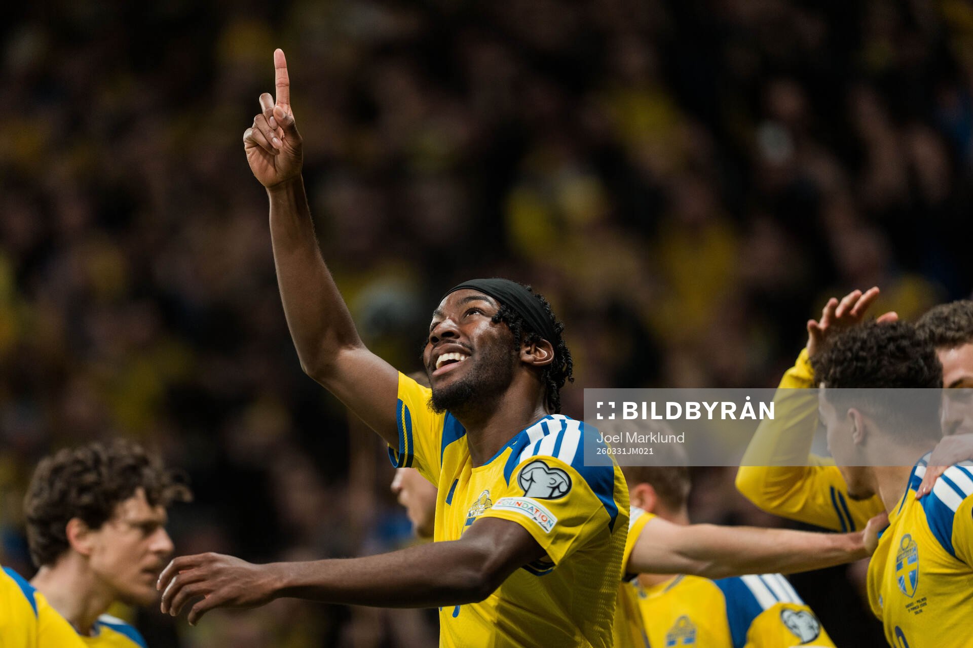 Anthony Elanga of Sweden celebrates