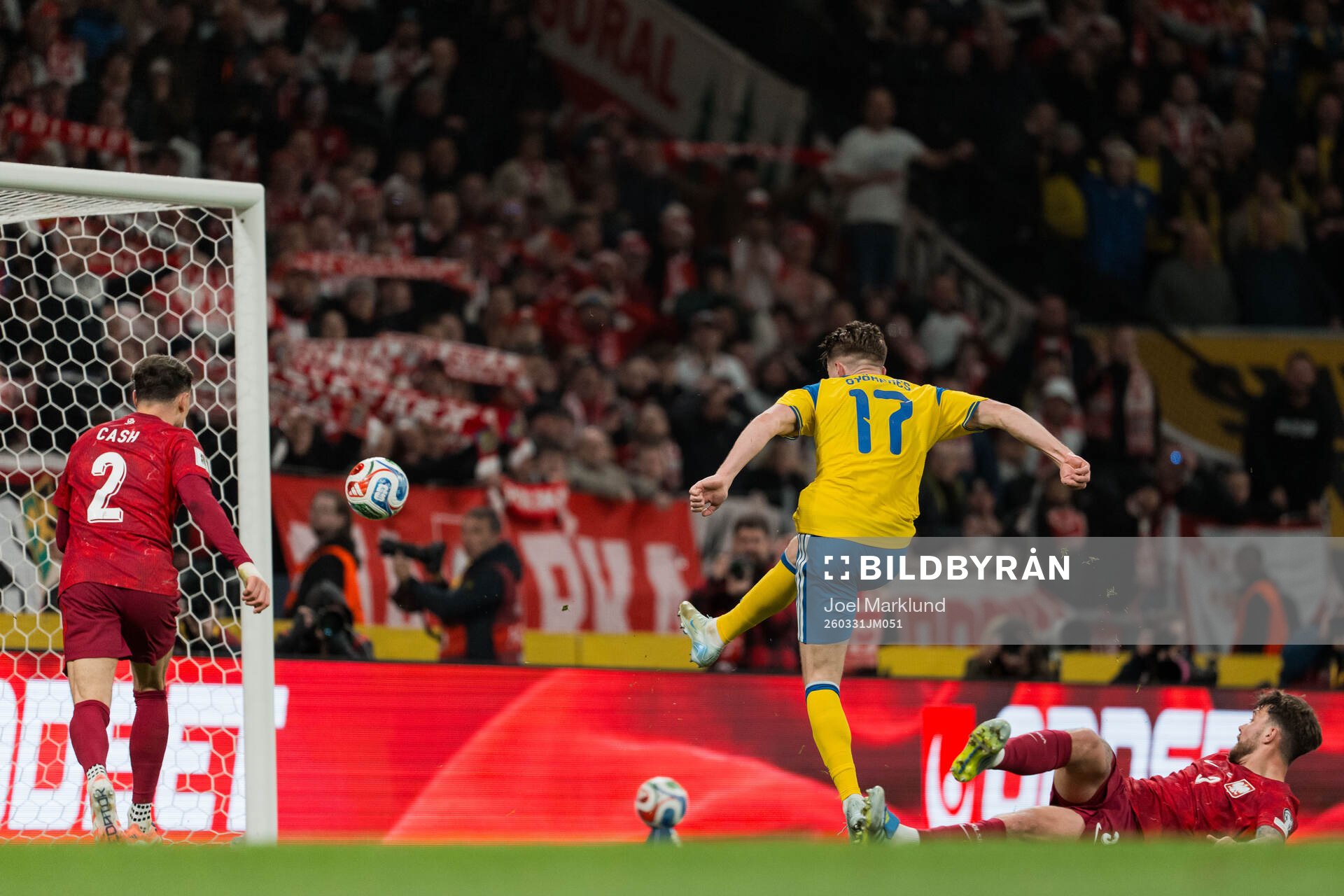 Viktor Gyökeres of Sweden scores the 3-2 goal