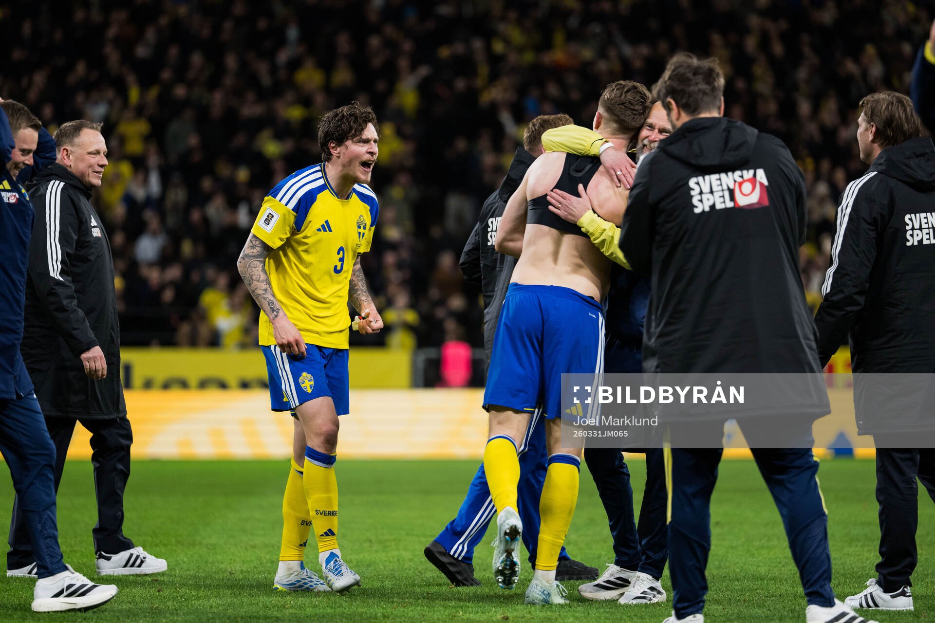 Victor Nilsson Lindelöf of Sweden celebrates