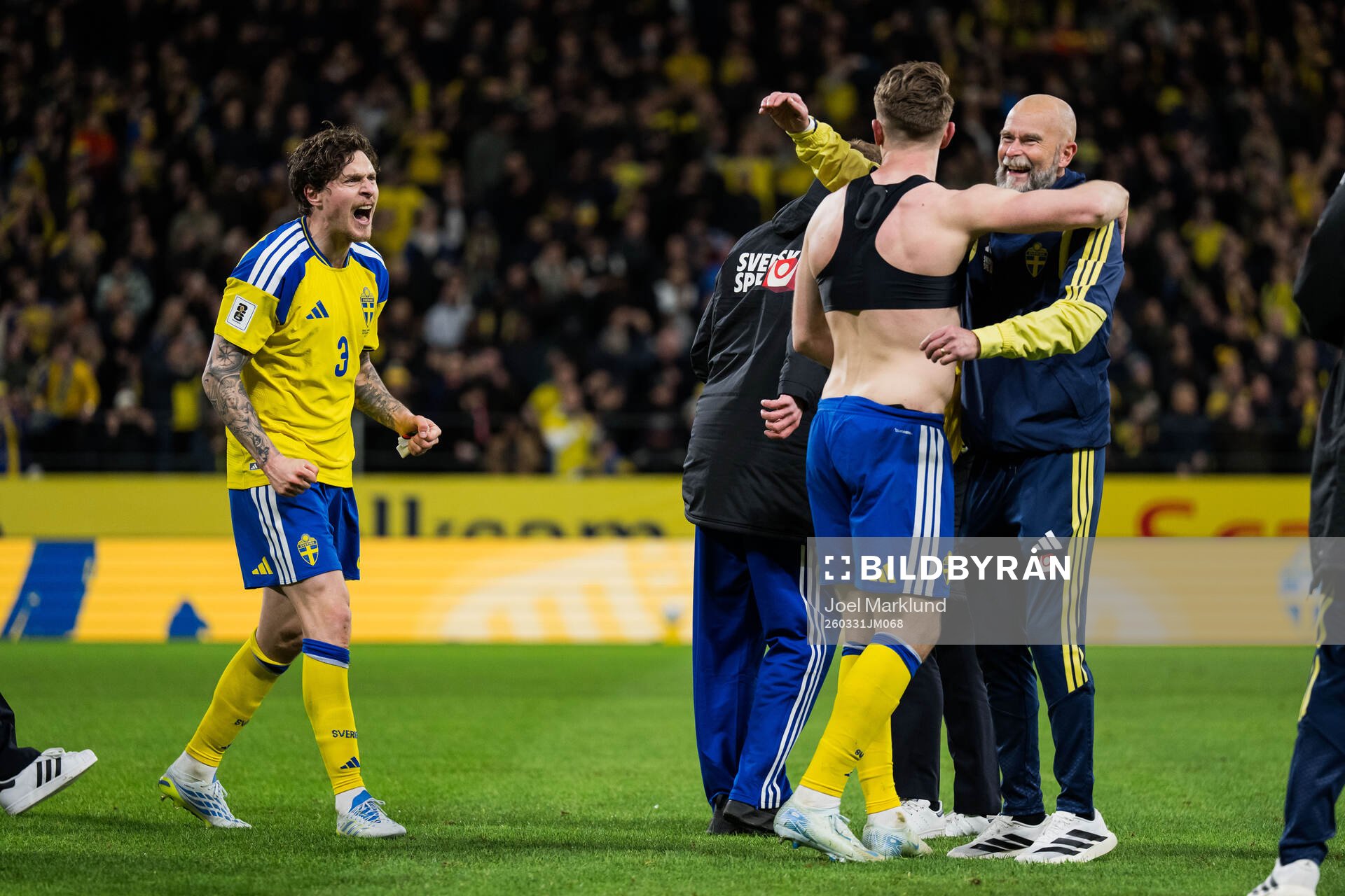 Victor Nilsson Lindelöf of Sweden celebrates
