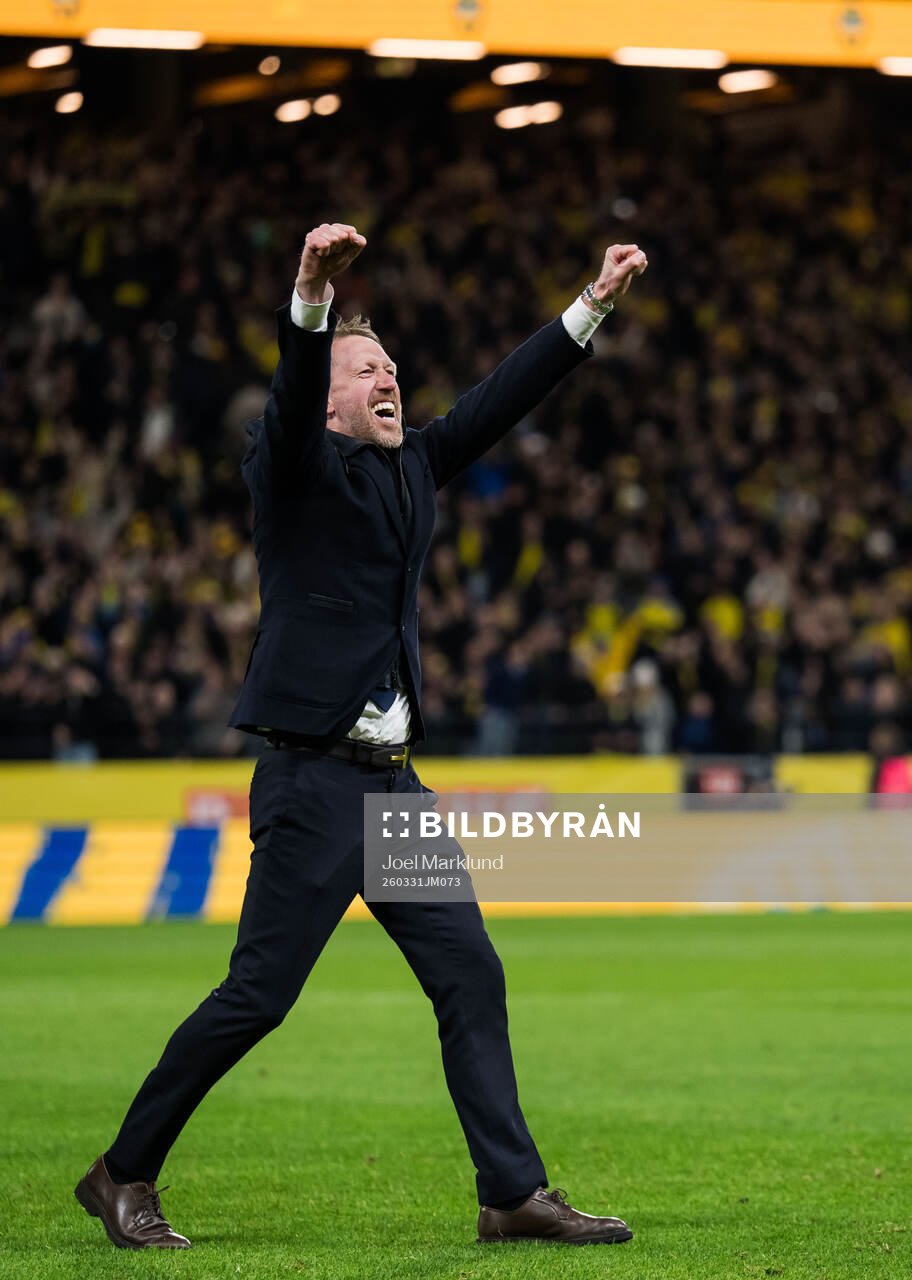 Head coach Graham Potter of Sweden celebrates