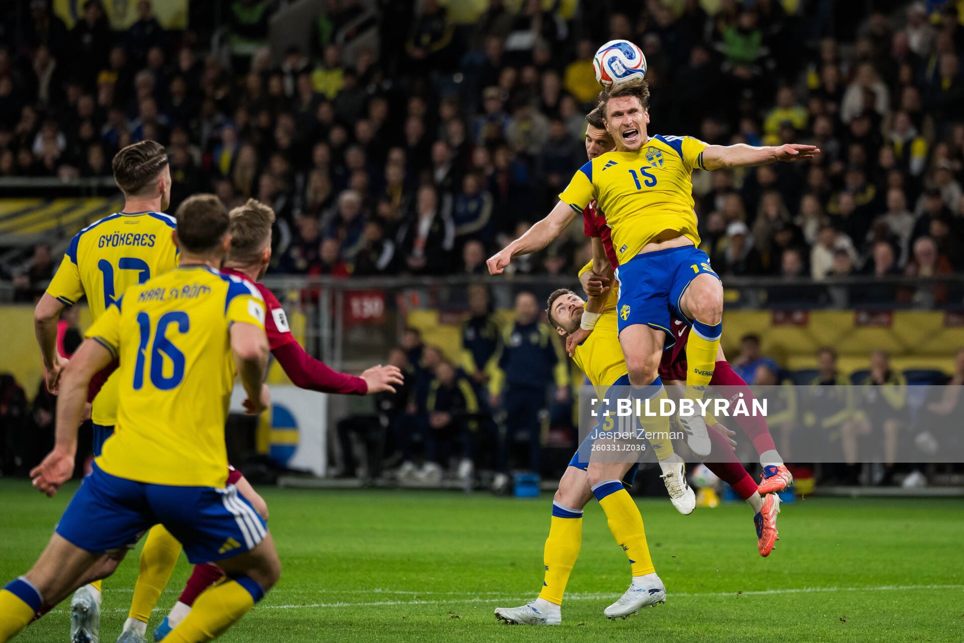 Jan Bednarek of Poland and Carl Starfelt of Sweden