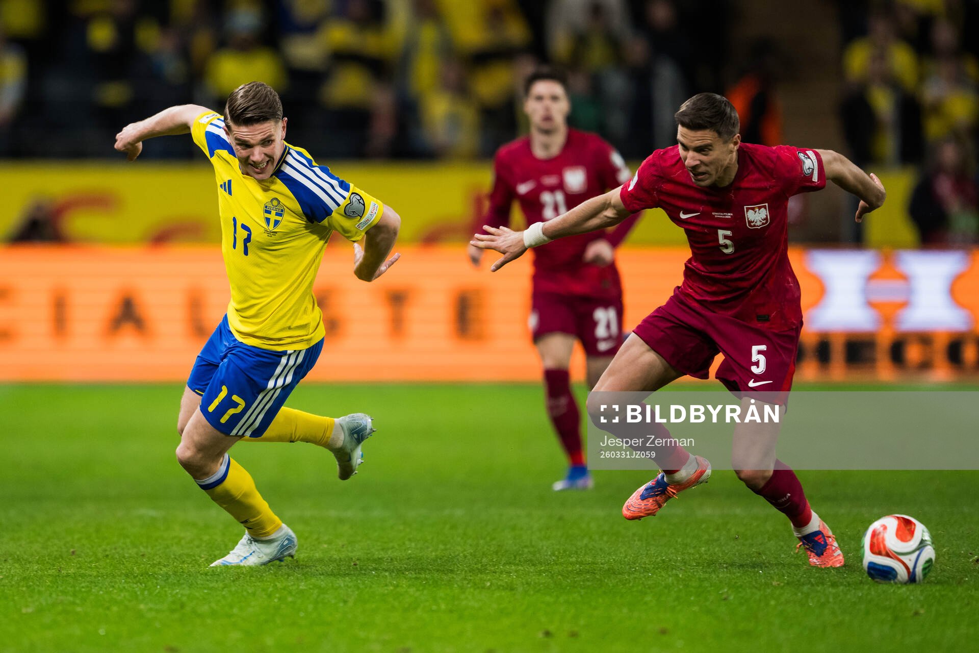 Viktor Gyökeres of Sweden and Jan Bednarek of Poland