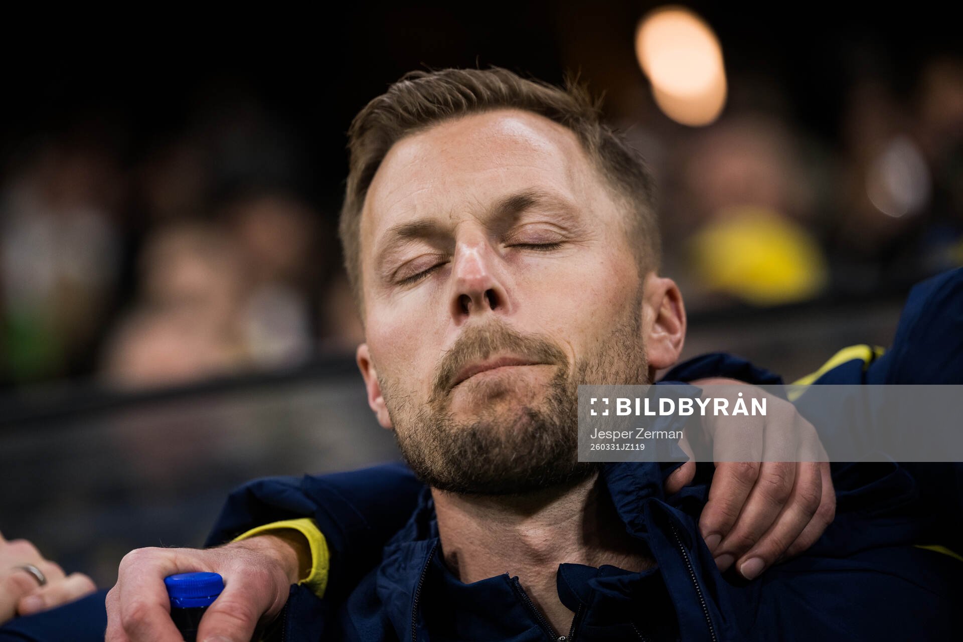Assistant coach Sebastian Larsson of Sweden