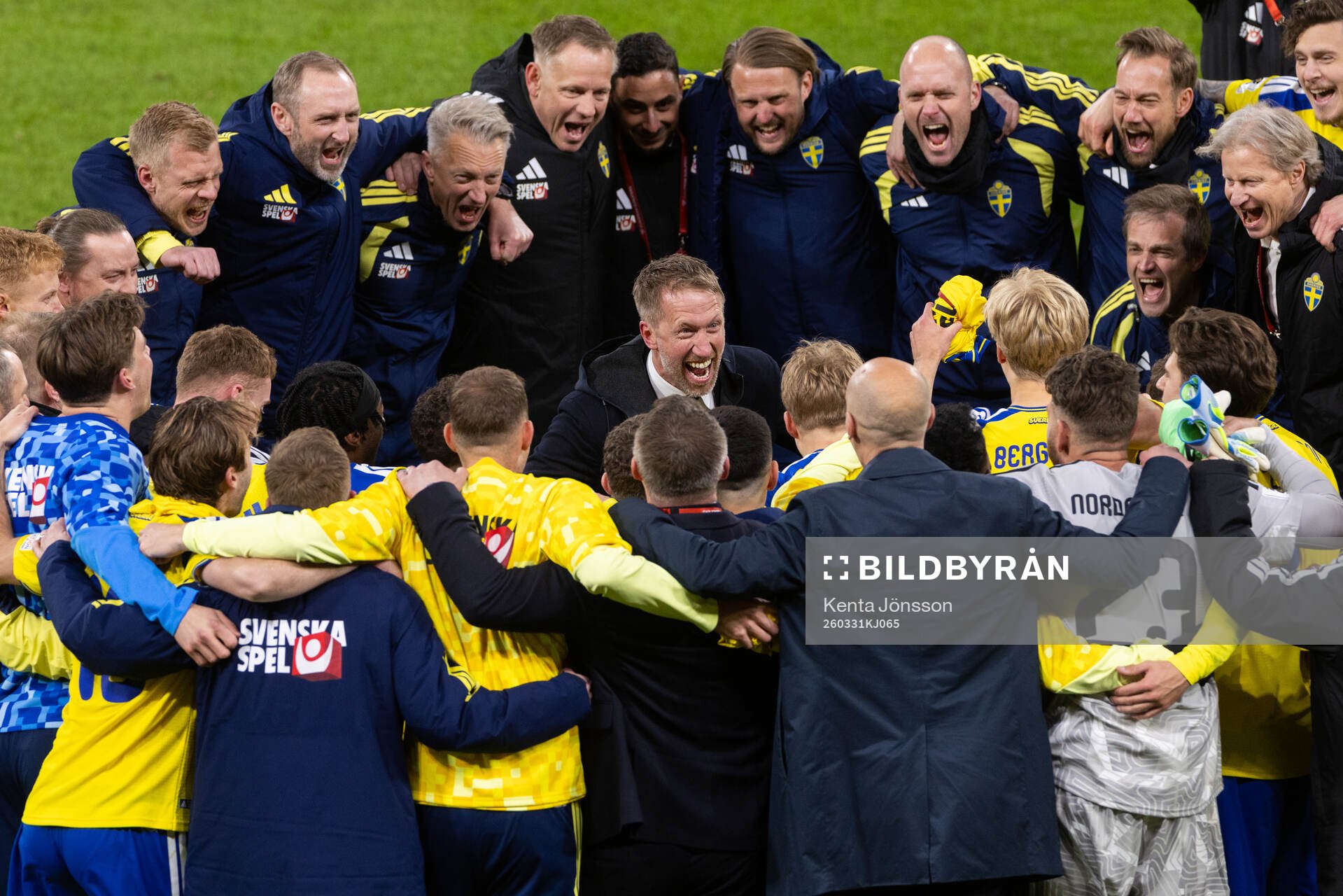 Head coach Graham Potter of Sweden celebrates with players