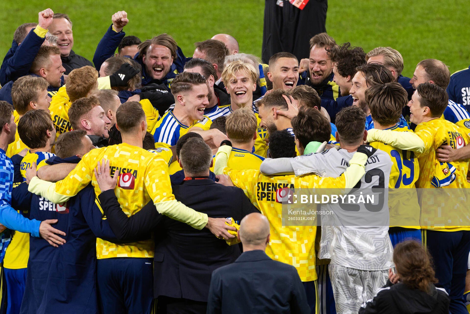 Players of Sweden celebrate