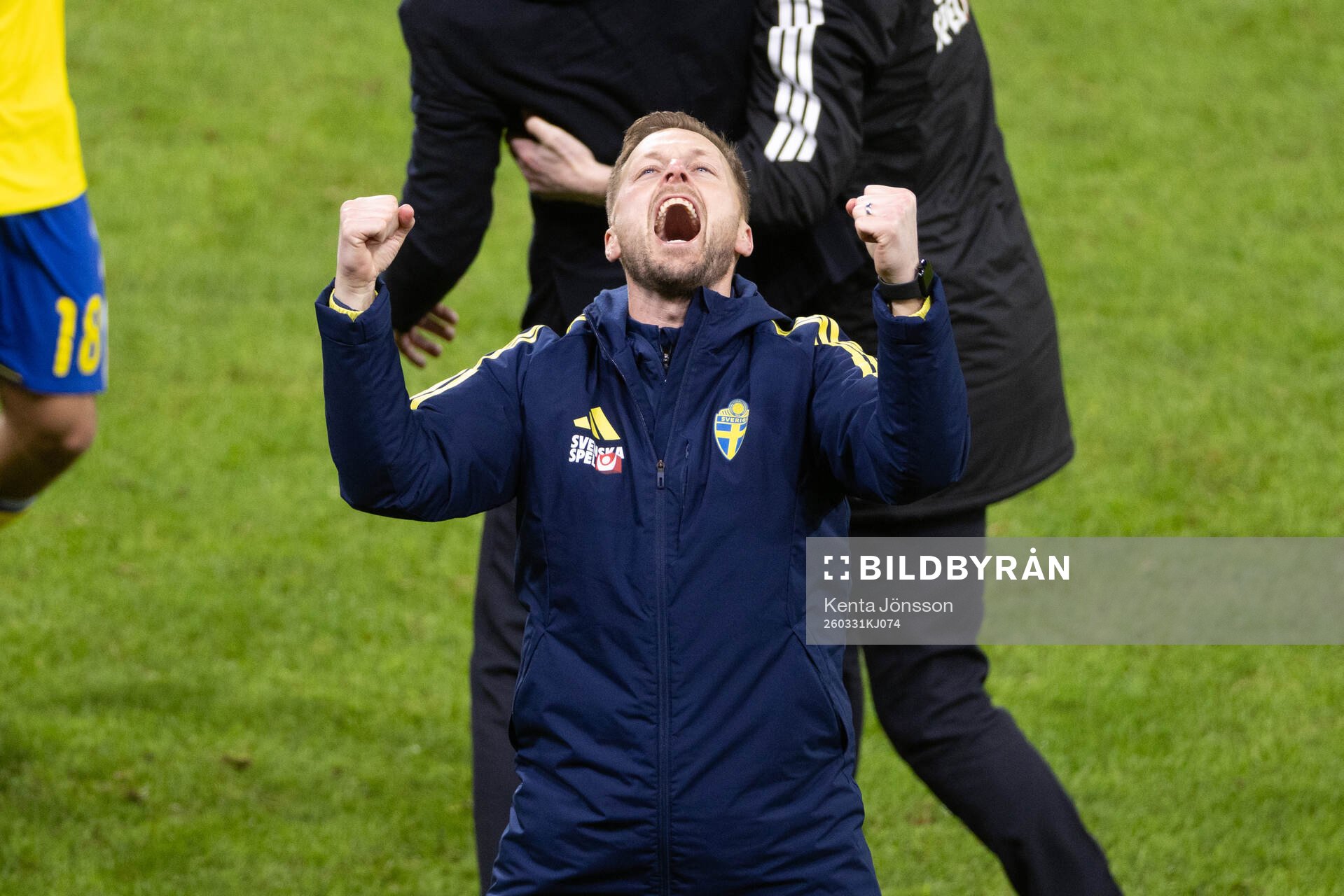 Assistant coach Sebastian Larsson of Sweden celebrates