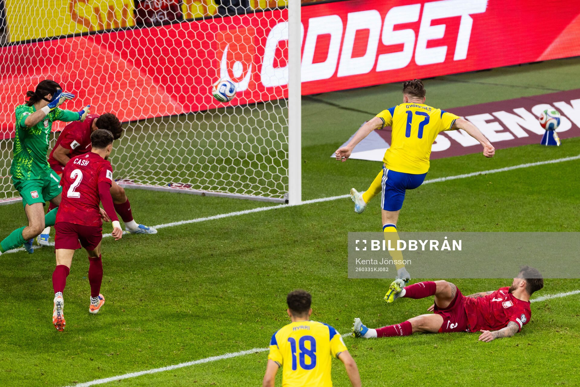 Viktor Gyökeres of Sweden scores 3-2