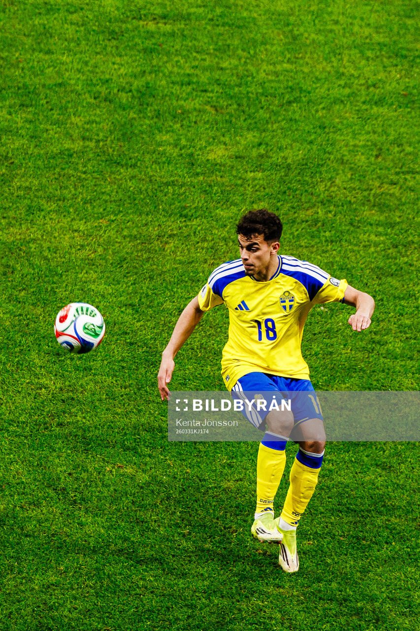 Yasin Ayari of Sweden
