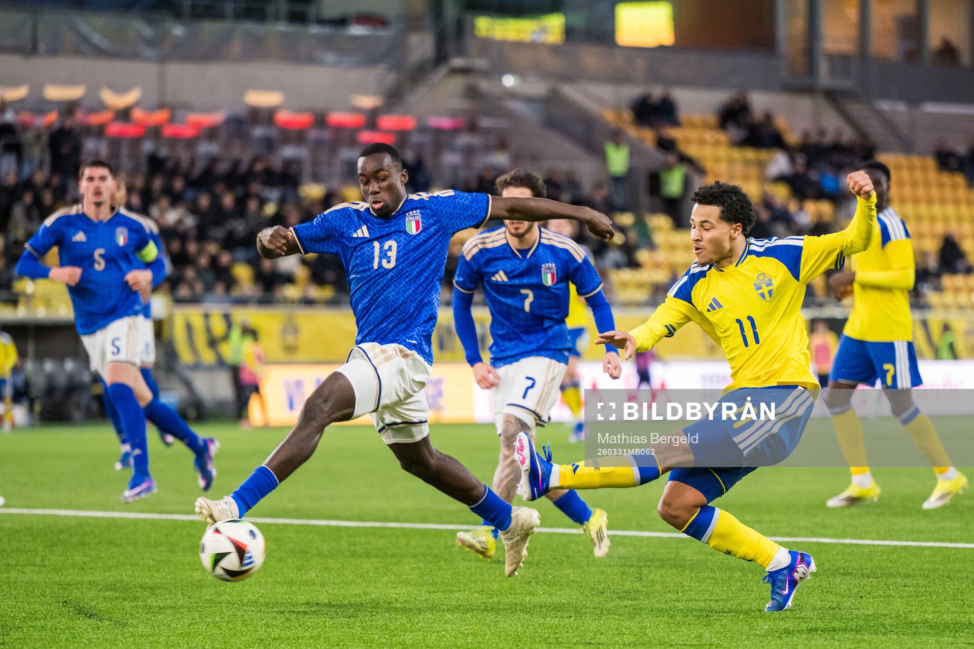 Michael Kayode of Italy and Momodou Sonko of Sweden