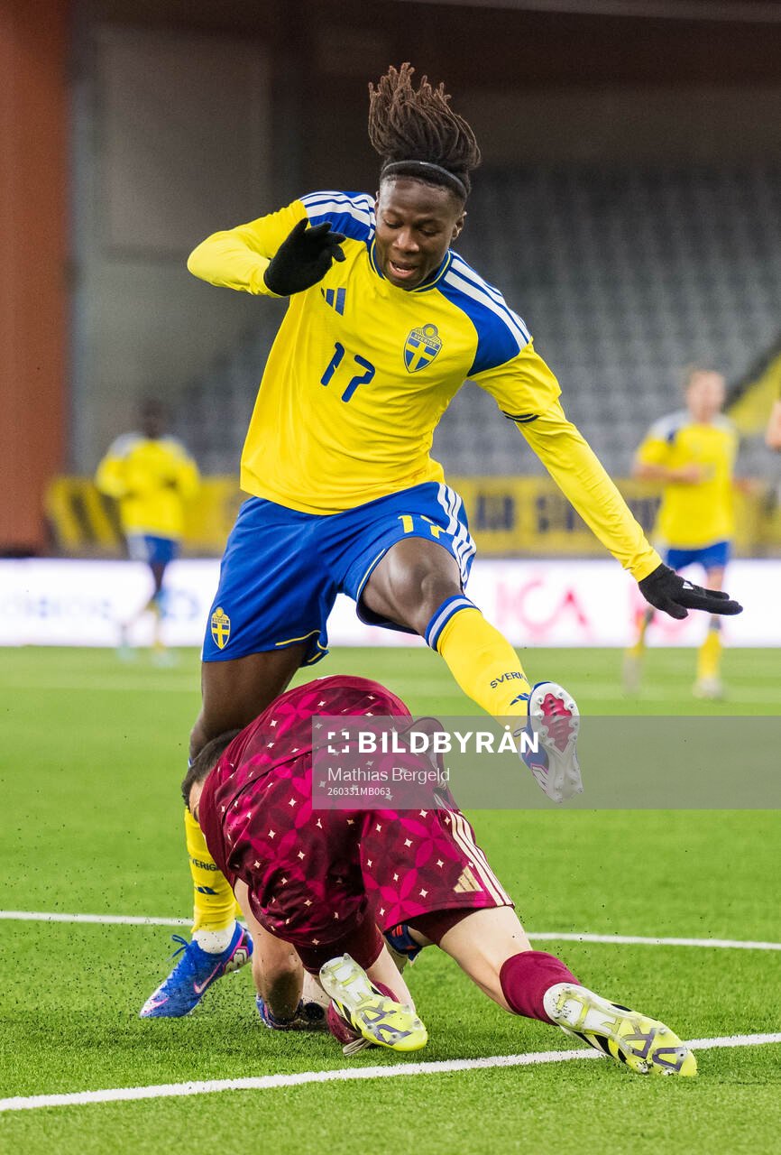Goalkeeper Lorenzo Palmisani of Italy and Alieu Njie of