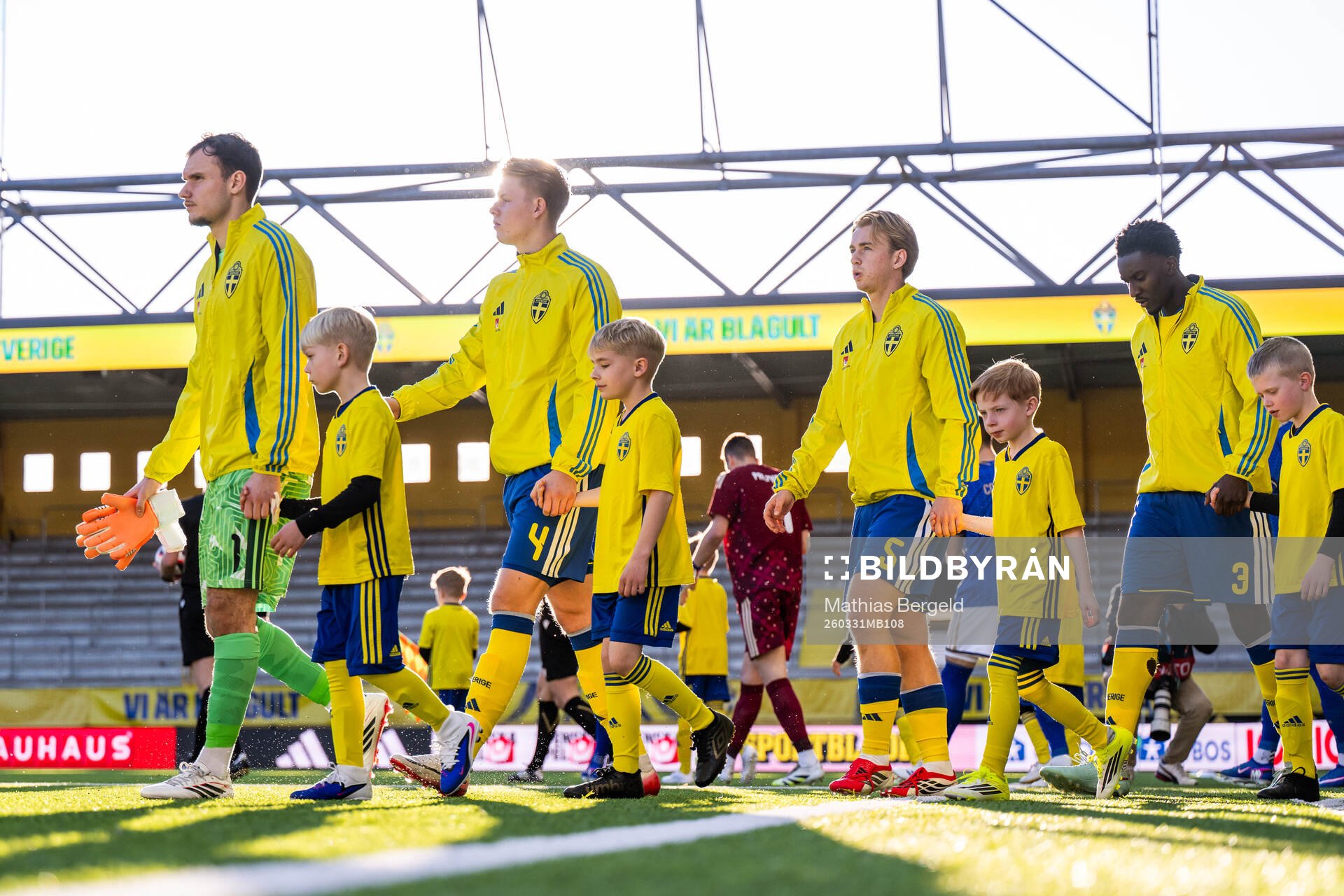 Goalkeeper Elis Bishesari, Nils Zätterström, Noah Tolf