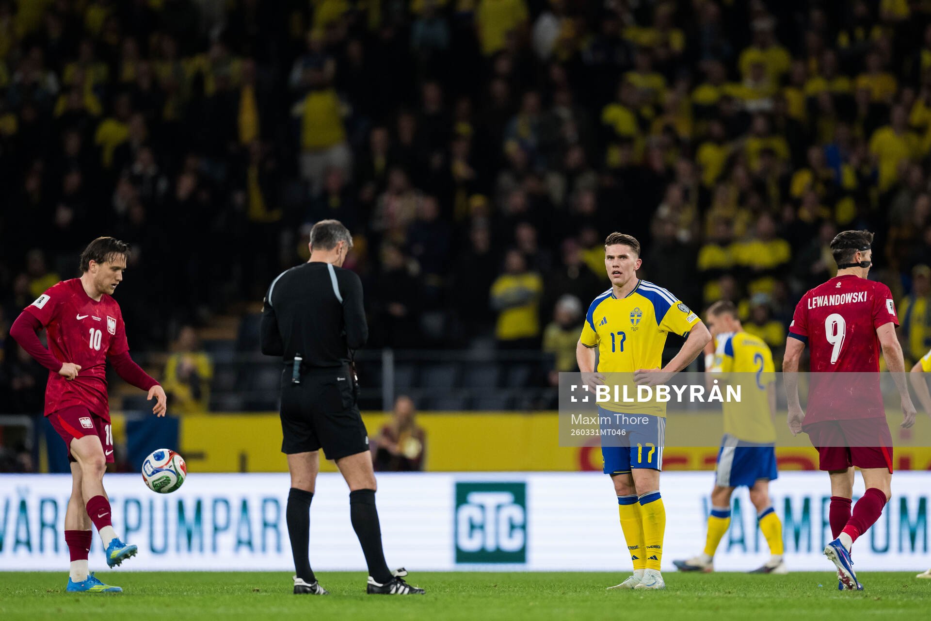 Viktor Gyökeres of Sweden looks dejected