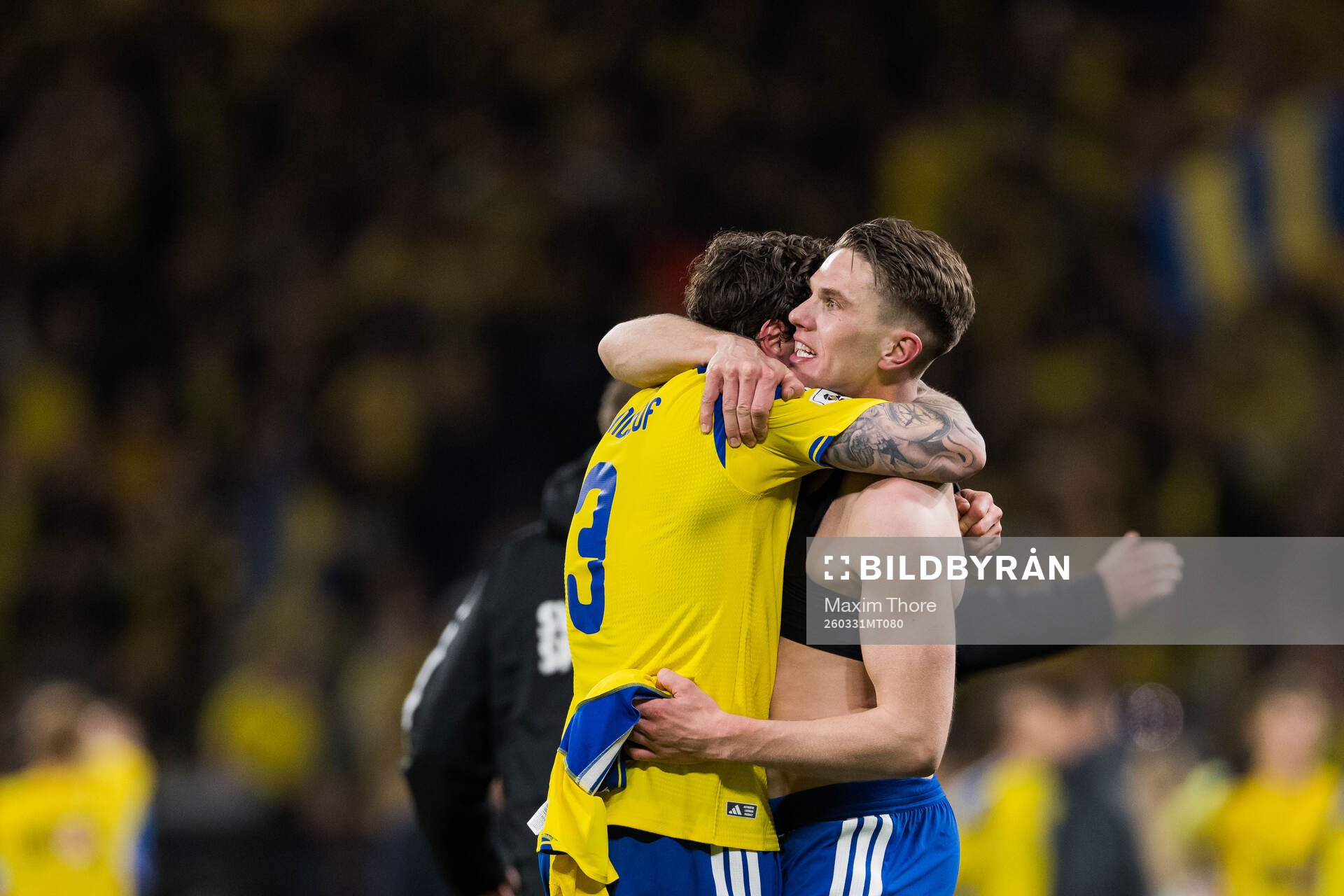 Victor Nilsson Lindelöf and Viktor Gyökeres of Sweden