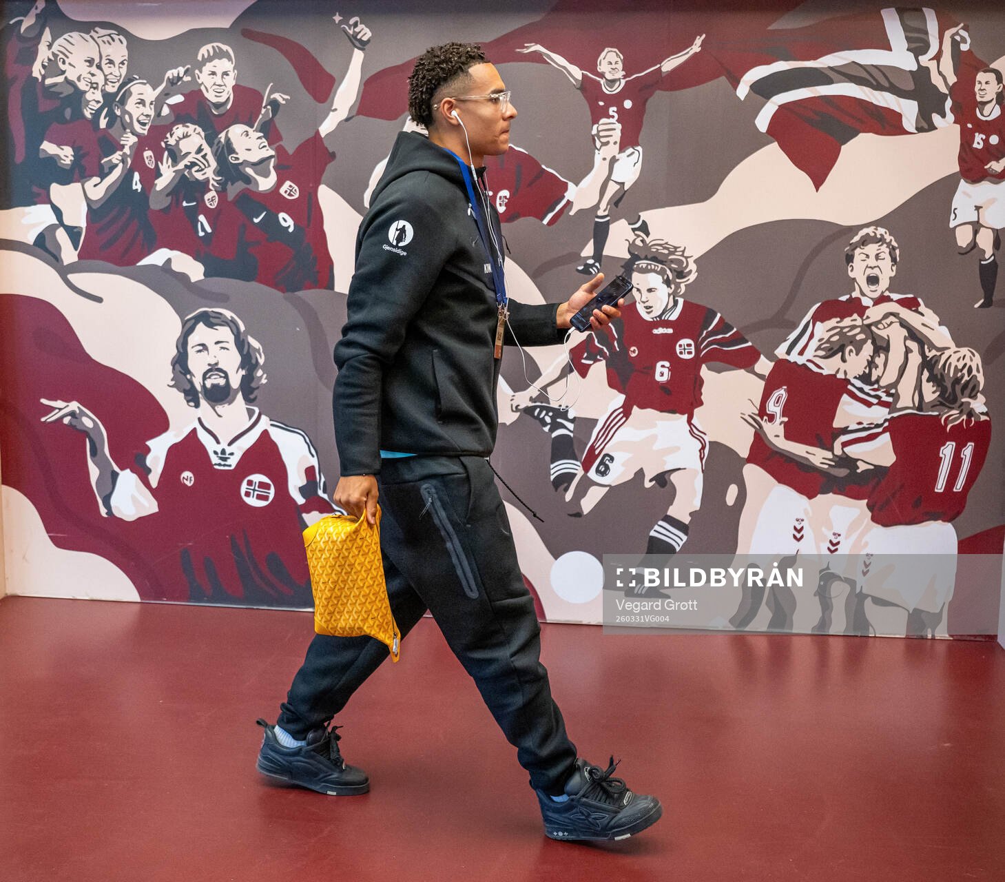 Antonio Nusa of Norway arrives