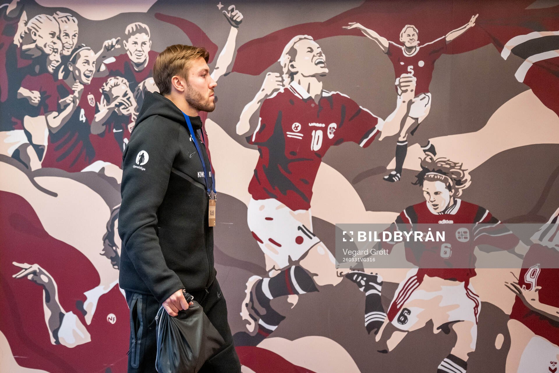 Fredrik André Bjørkan of Norway arrives