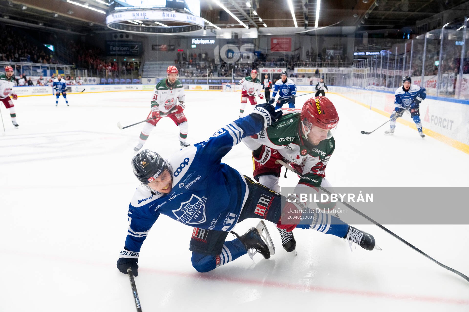 Karlskogas Simen Andre Edvardsen och Modos Kyle Topping