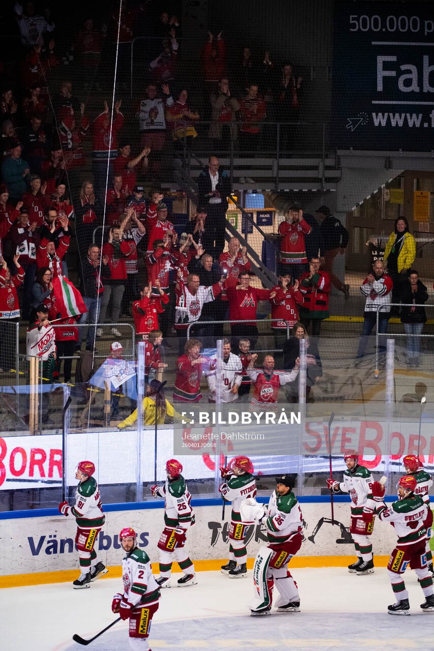 Modos jublar med supportar
