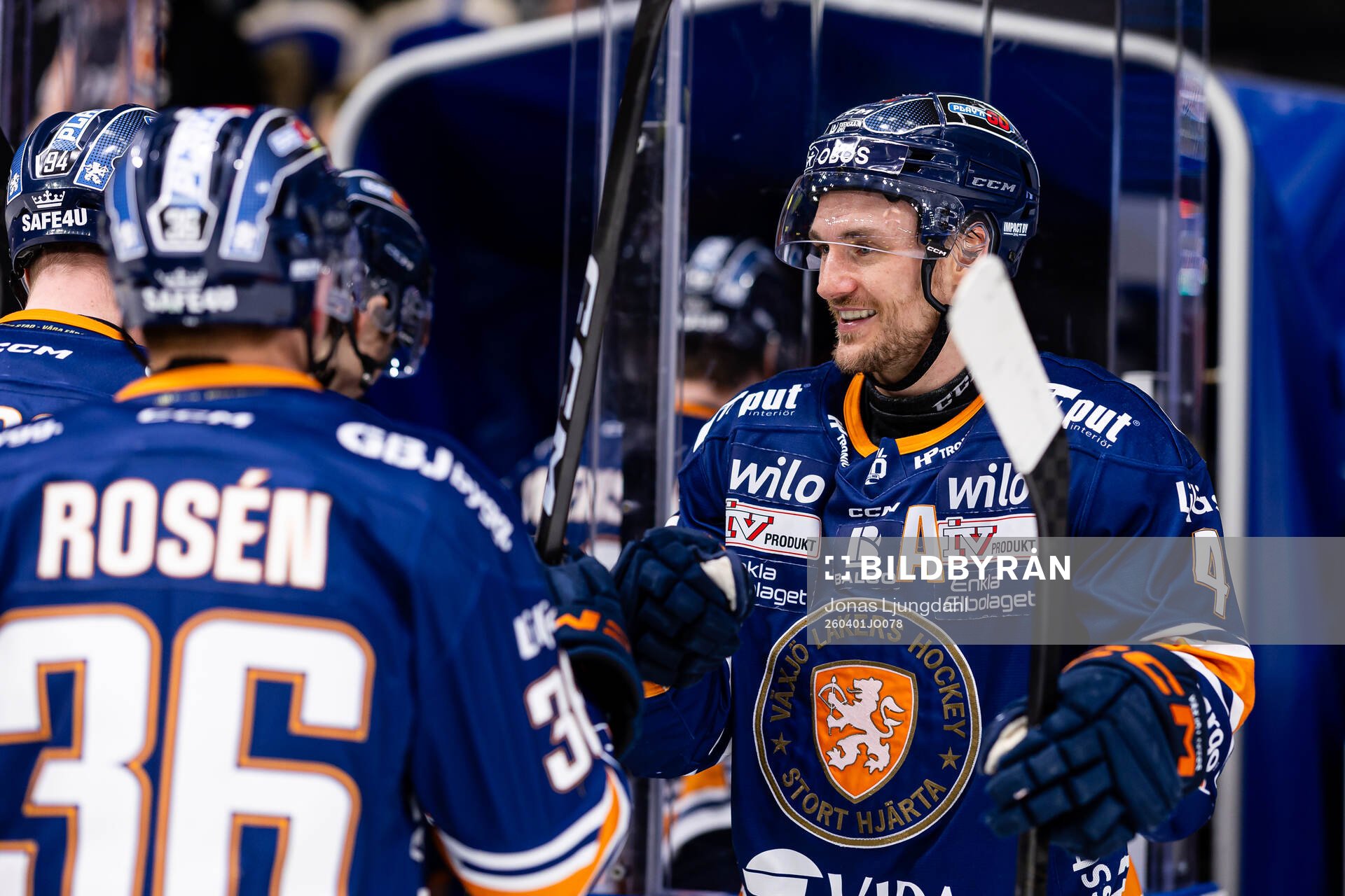 Växjös Keegan Lowe jublar
