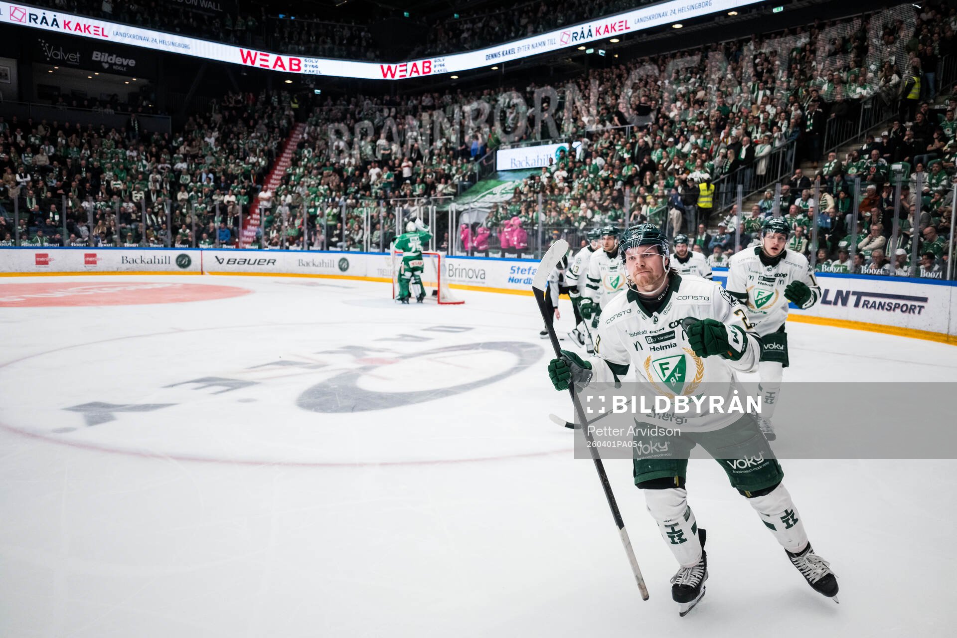 Färjestads Oskar Steen jublar
